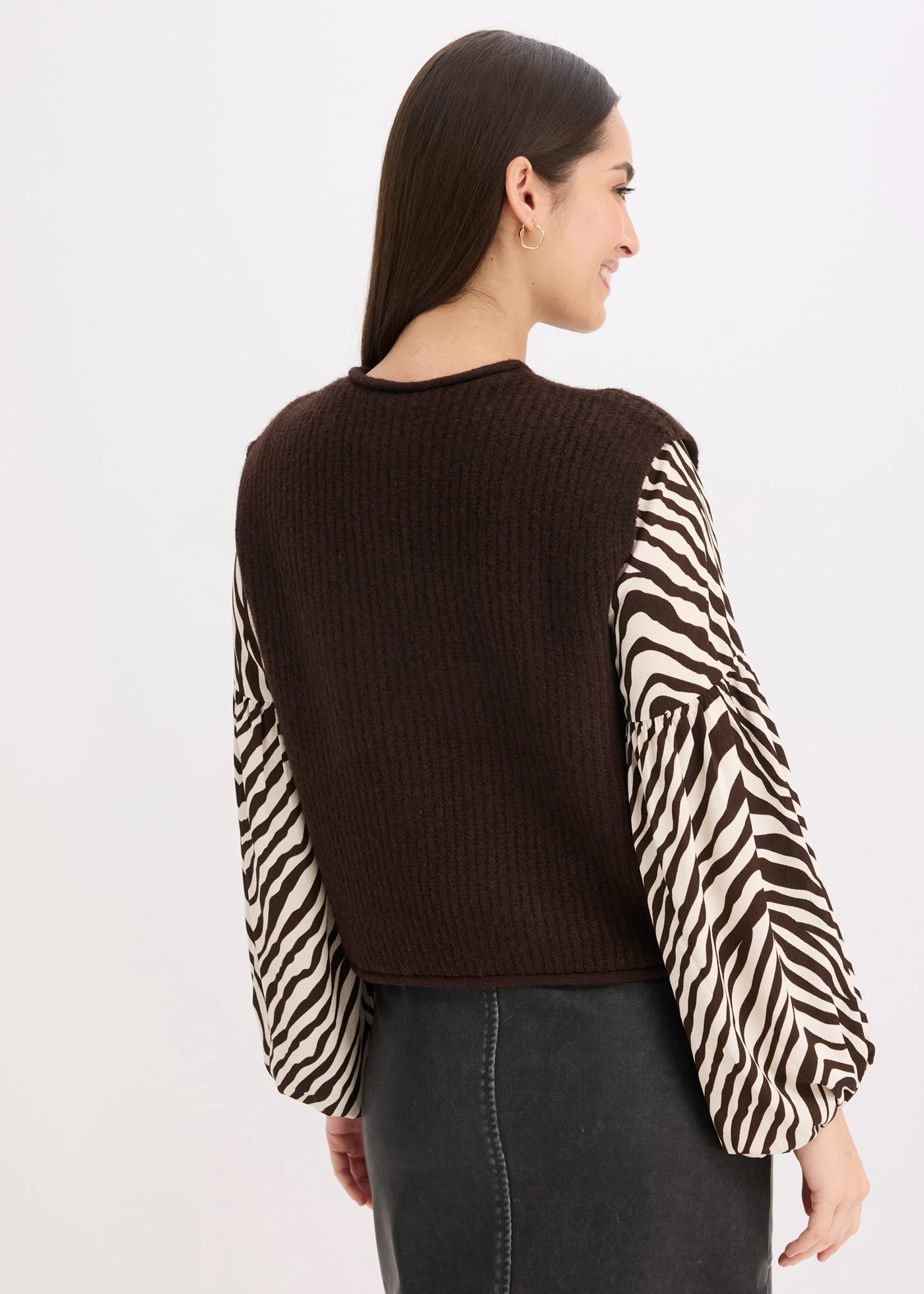 Gebreide spencer met decoratieve knopen • donkerbruin • bonprix online shop