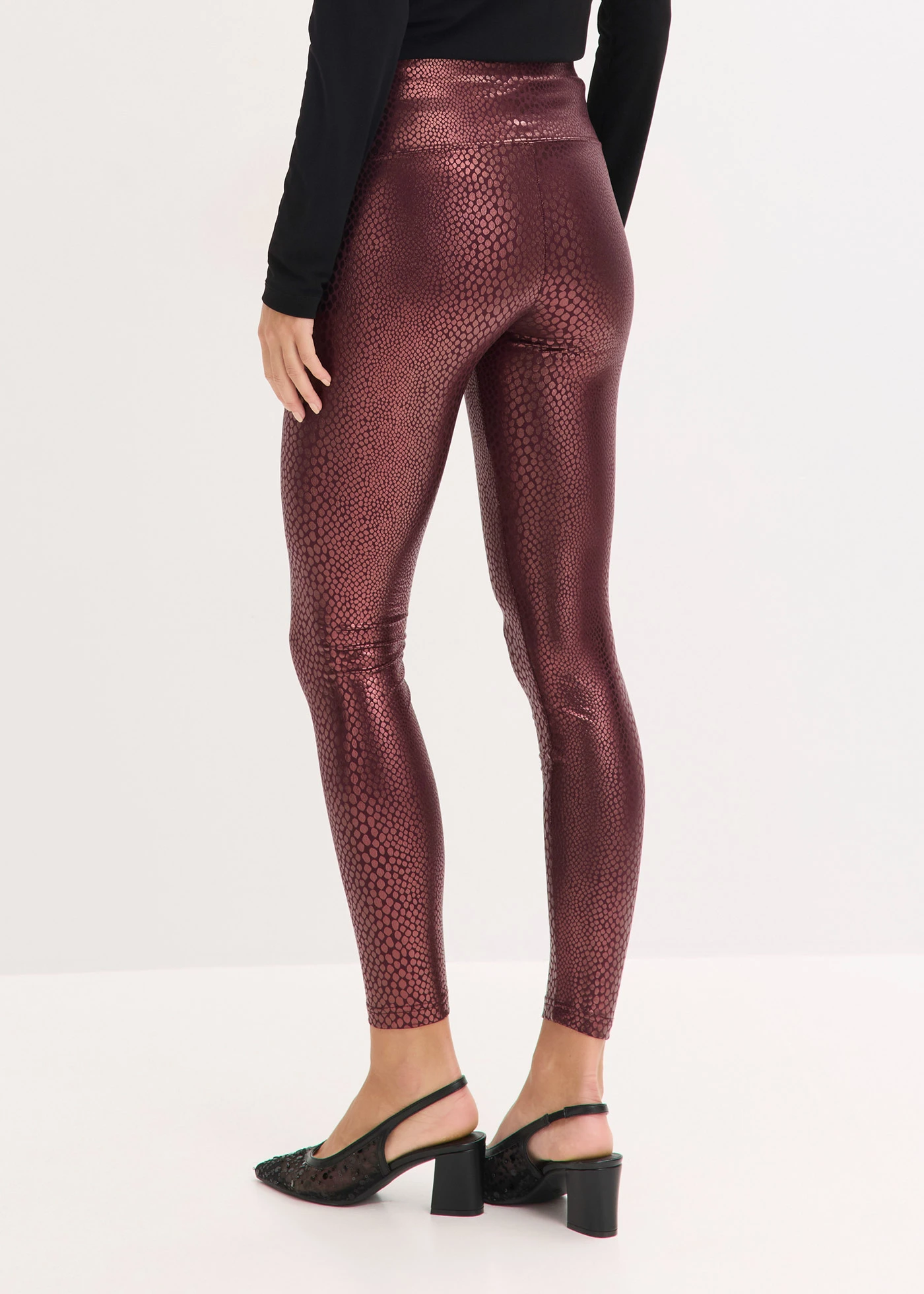 Műbőr legging, fényes • borvörös • bonprix áruház