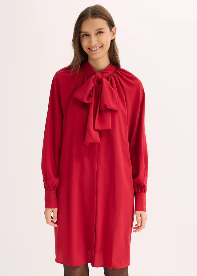 Rochie-bluză cu fundă la guler • roşu chili • magazin bonprix