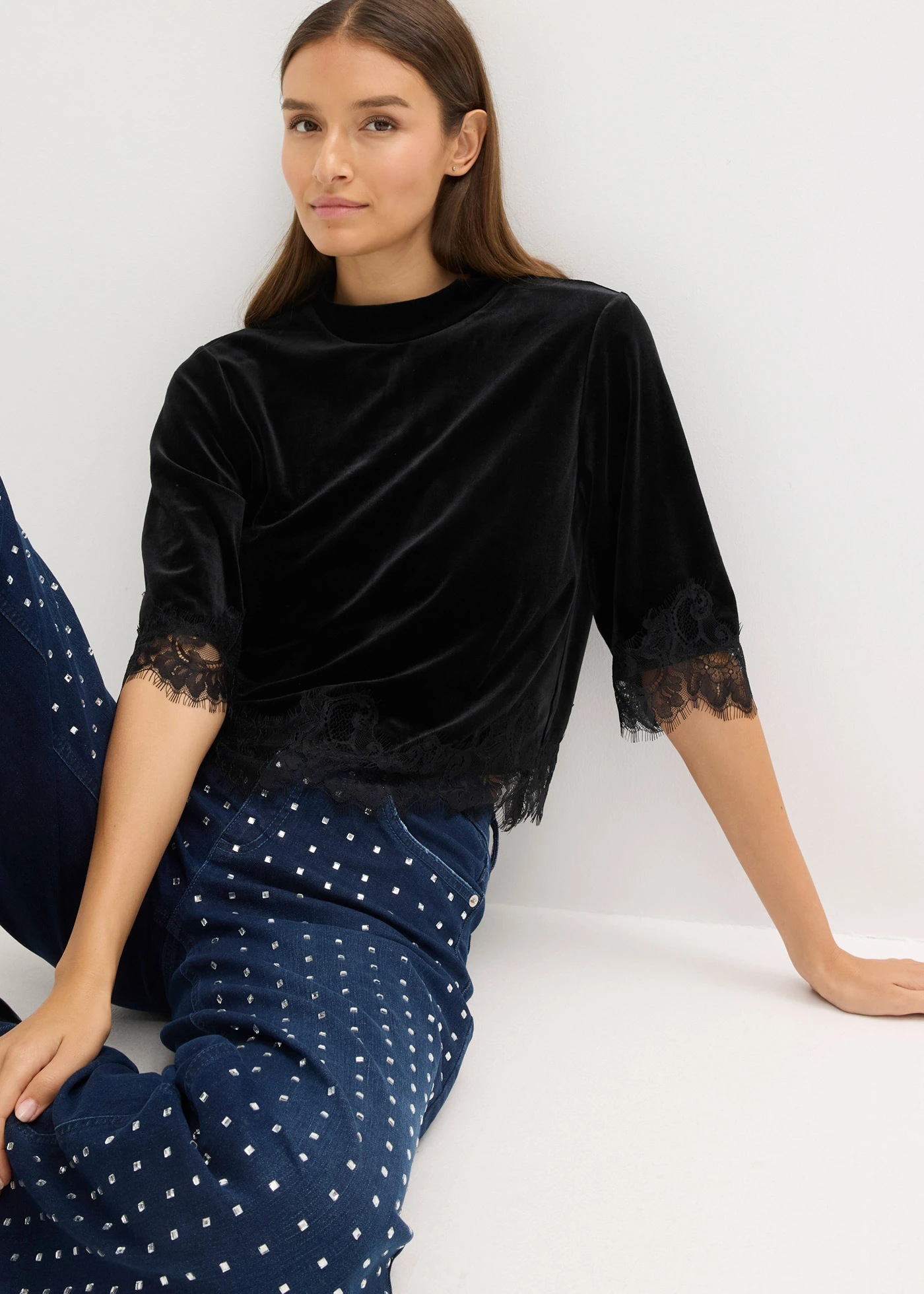 Bluză din catifea cu dantelă • negru • magazin bonprix