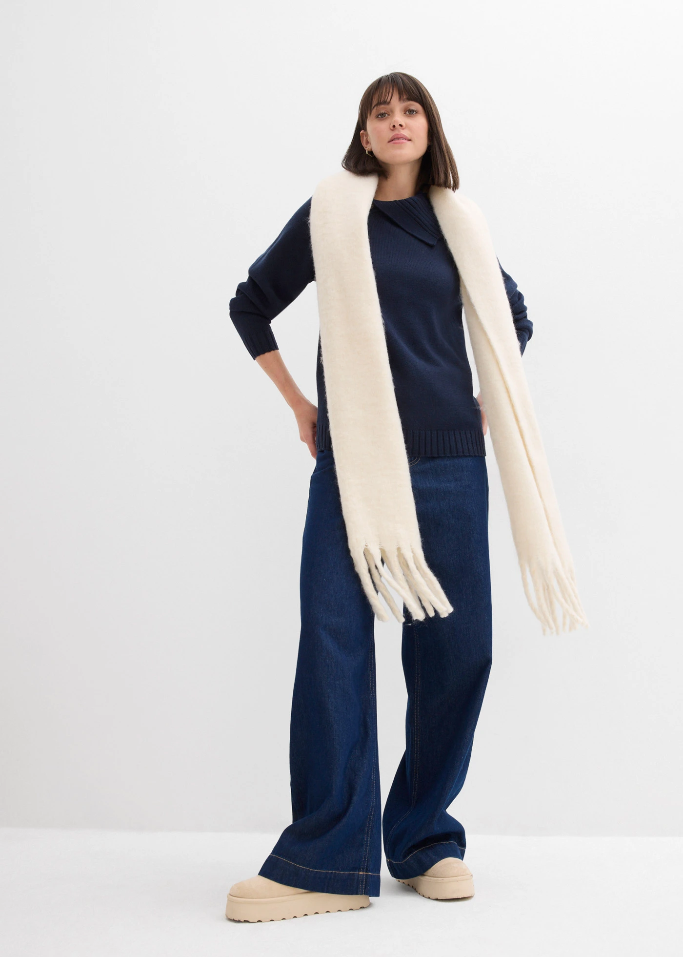 Pulover asimetric • bleumarin • magazin bonprix