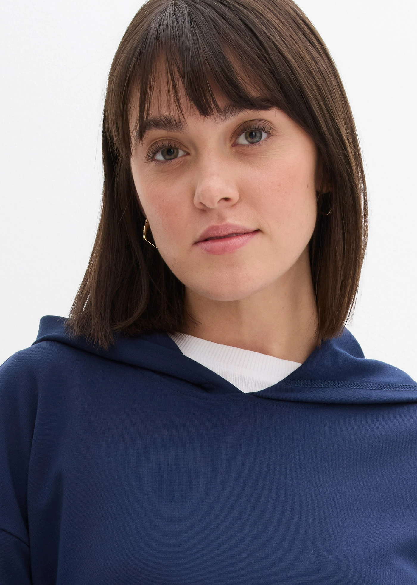 Sweat à capuche en jersey milano confortable • bleu foncé • Boutique bonprix