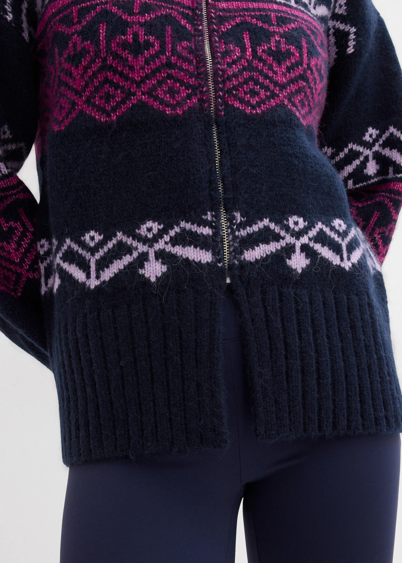 Jachetă tricotată scurtă, model norvegian • bleumarin • magazin bonprix