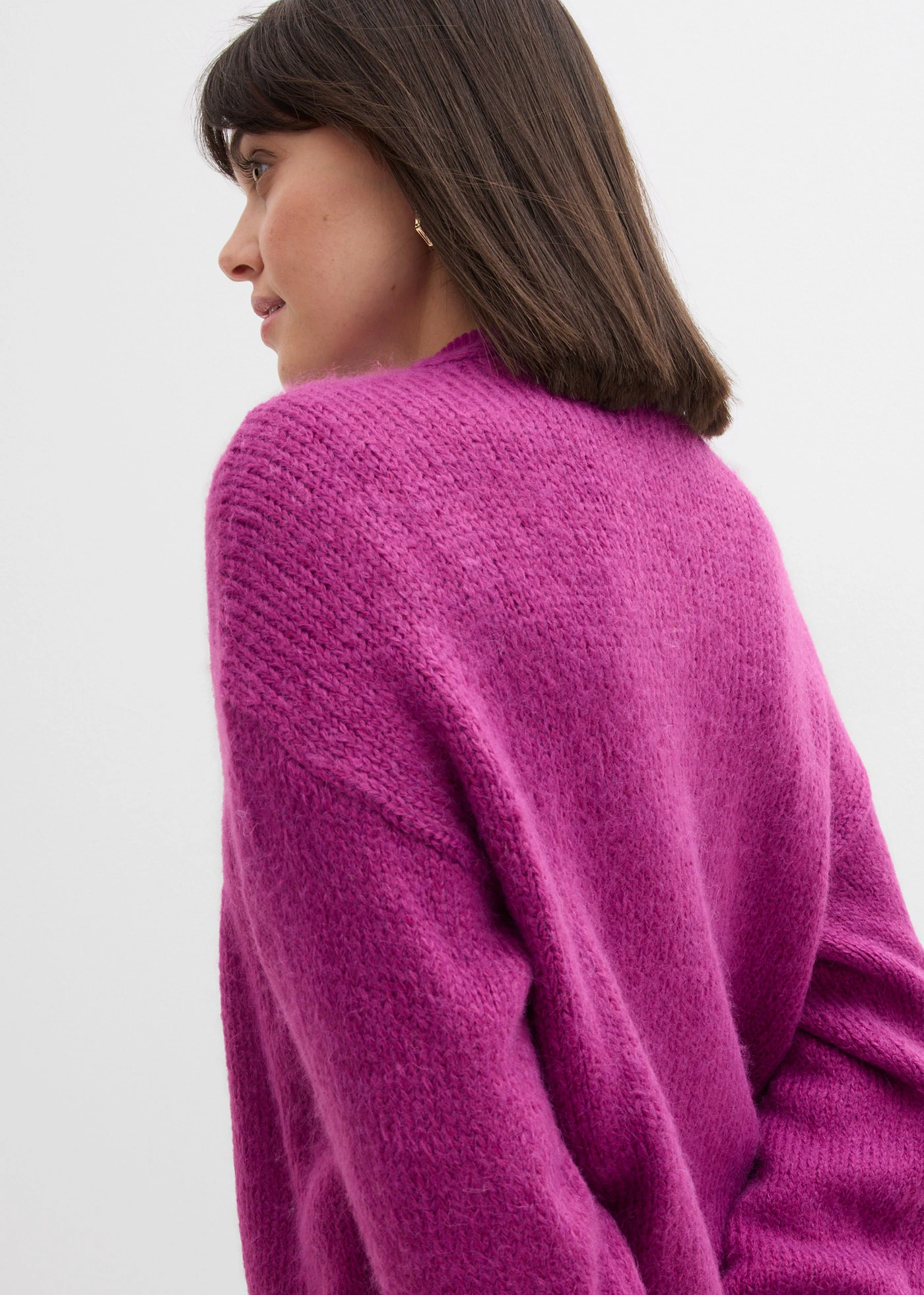 Jachetă tricotat cu ochiuri mari, scurtă ,model oversize • fucsia închis • magazin bonprix