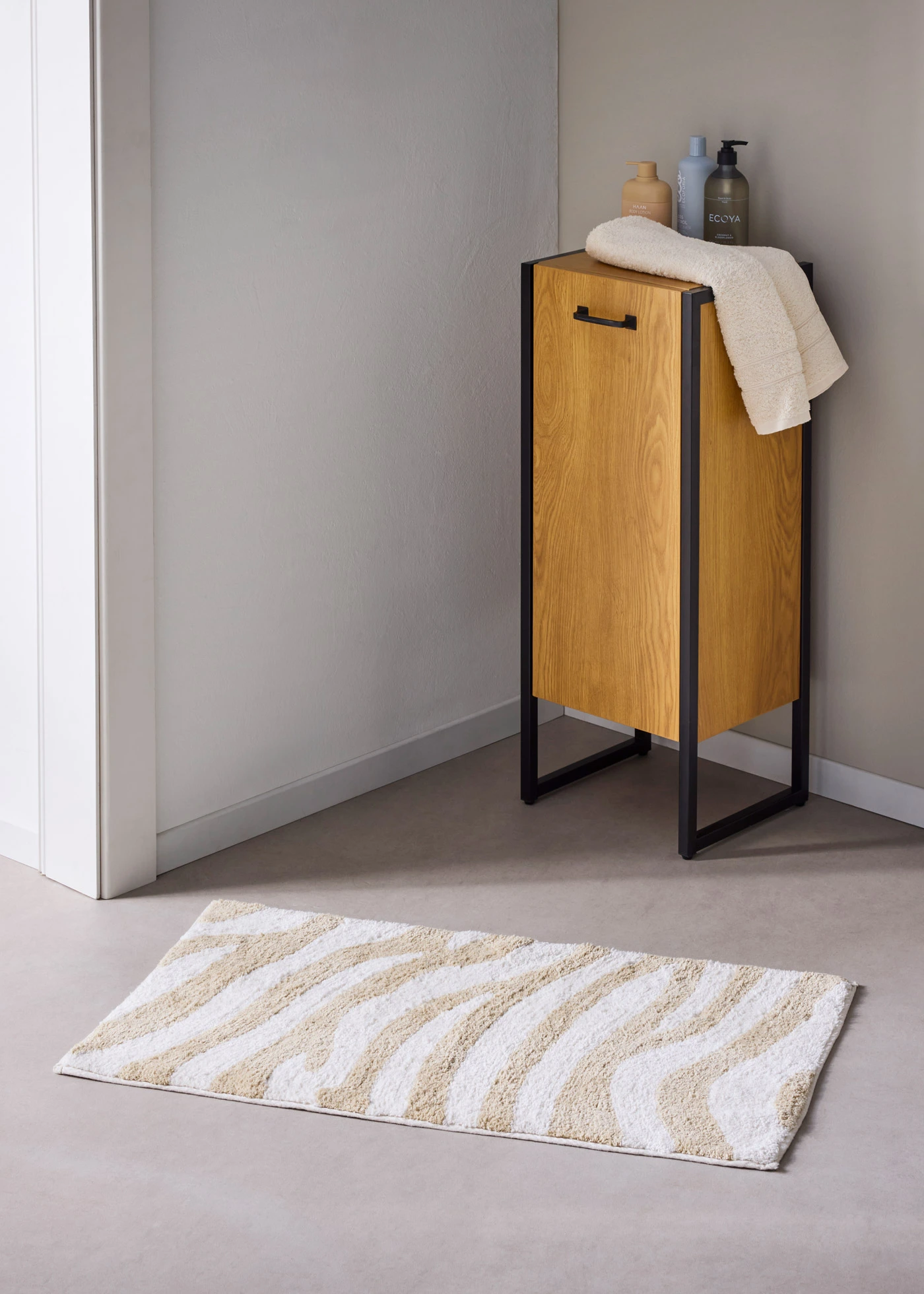 Tapis de bain au motif zèbre • naturel zèbre • Boutique bonprix