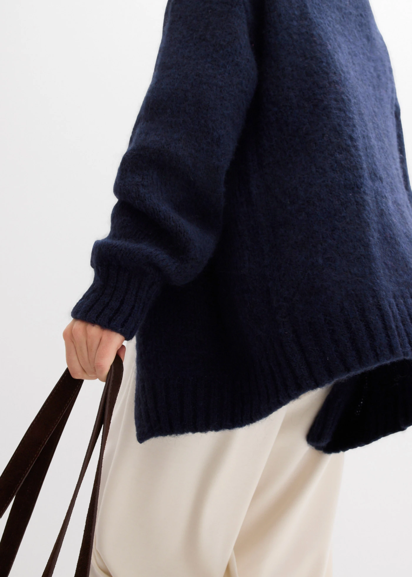 Jachetă oversize din tricot cu ochiuri mari • bleumarin • magazin bonprix