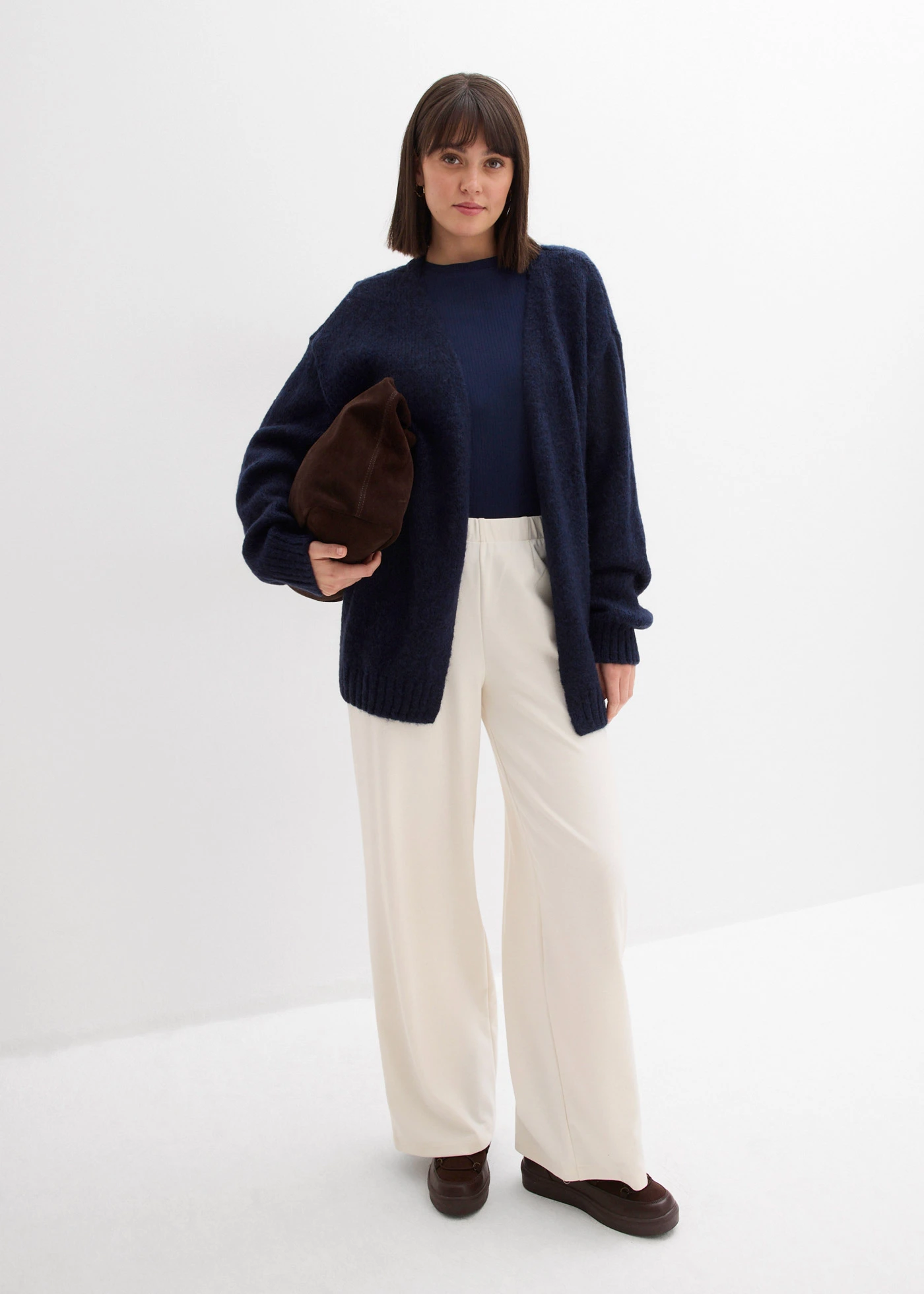 Jachetă oversize din tricot cu ochiuri mari • bleumarin • magazin bonprix