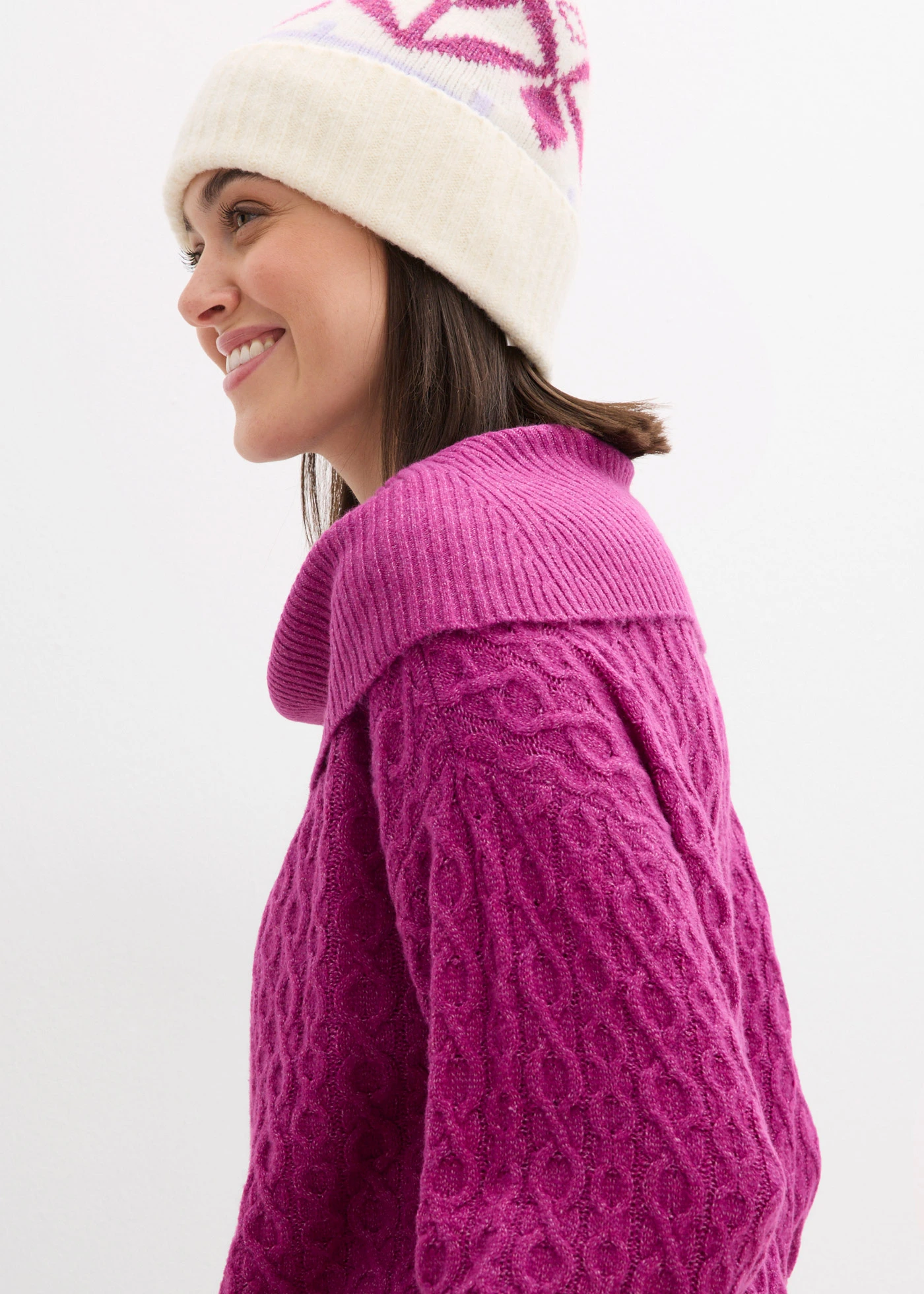 Sweter we wzór w warkocze • ciemna fuksja • sklep bonprix