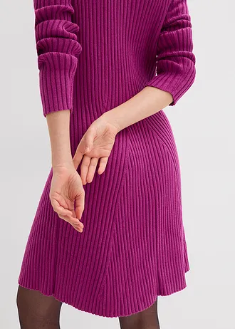 Robe courte en maille douce • fuchsia foncé • Boutique bonprix