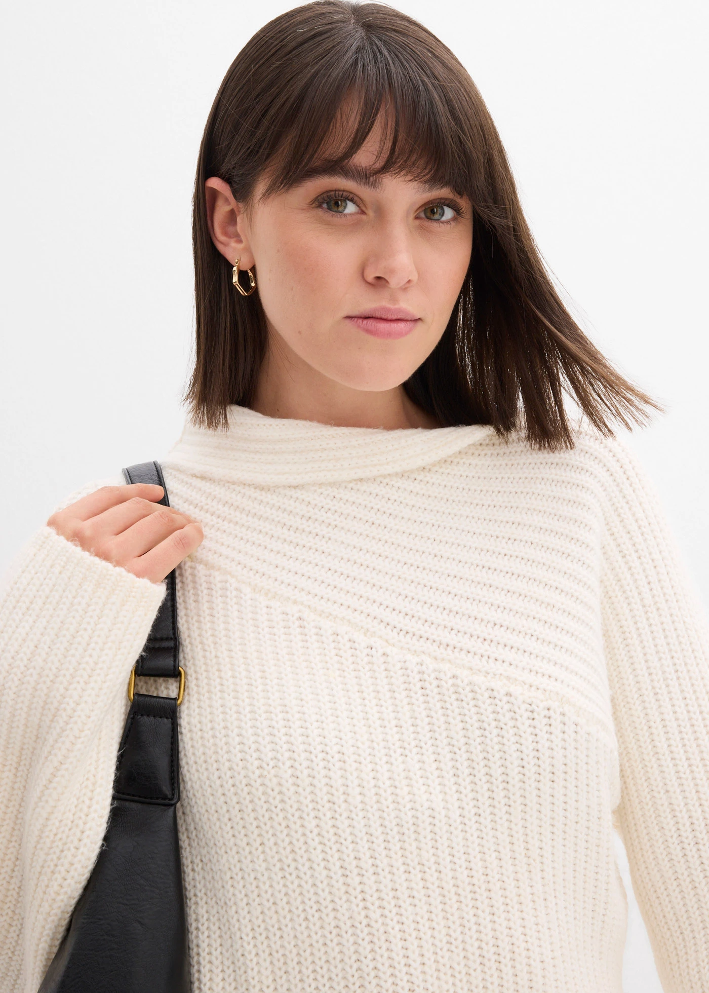 Žebrované pletené šaty • perlově bílá • bonprix obchod