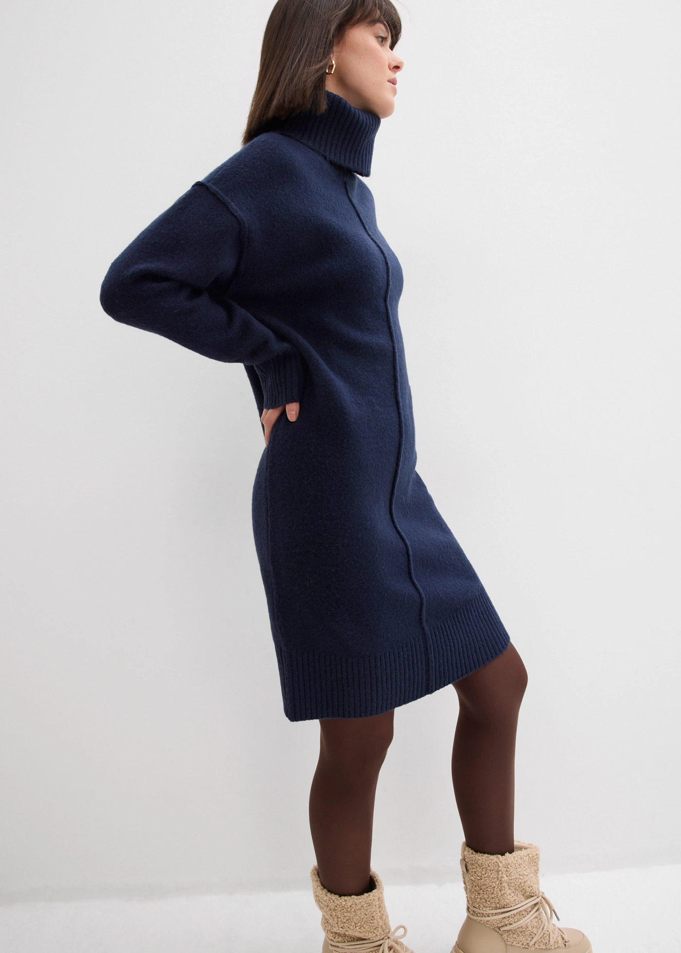 Sukienka dzianinowa z ozdobnym szwem • ciemnoniebieski melanż • sklep bonprix