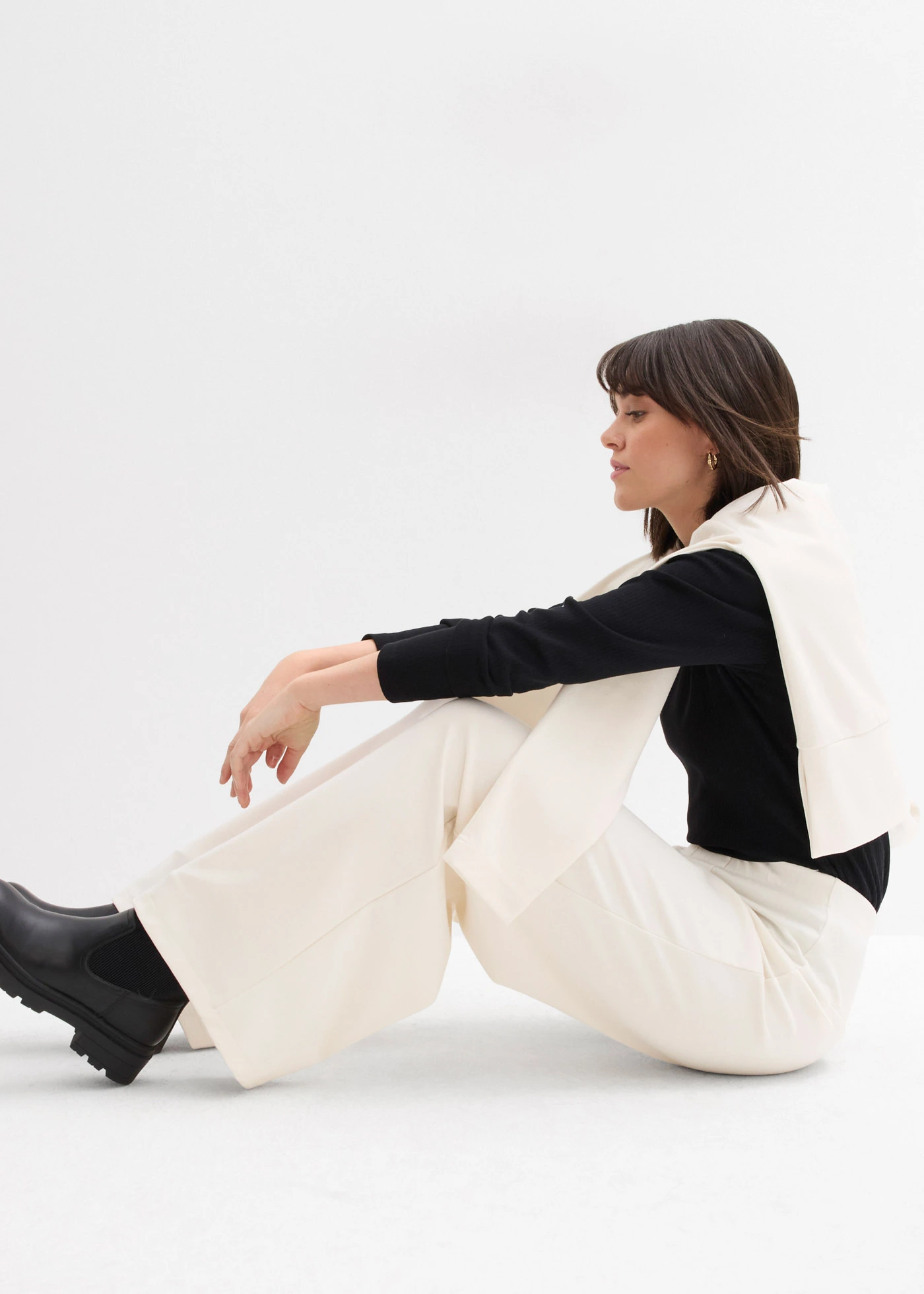 Pantaloni Marlene din material Punto di Roma • alb perlat • magazin bonprix