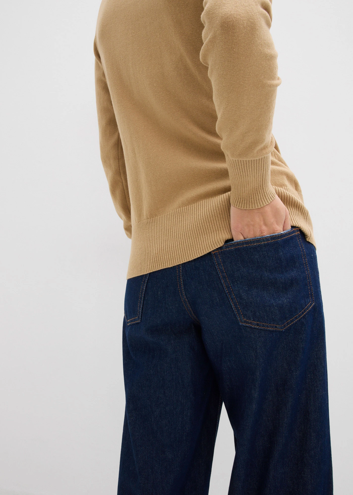 Pulover din tricotaj fin cu guler rulat • kaki deschis • magazin bonprix