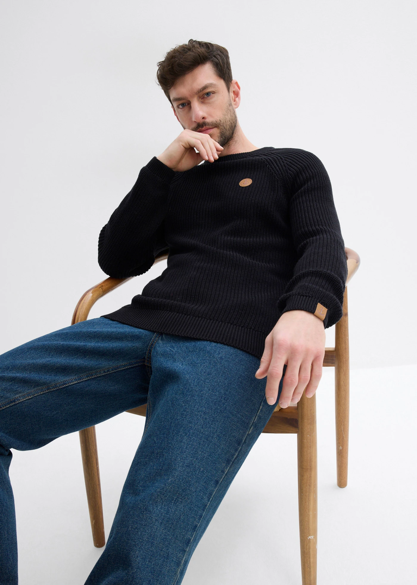 Pull doux à col rond • noir • Boutique bonprix