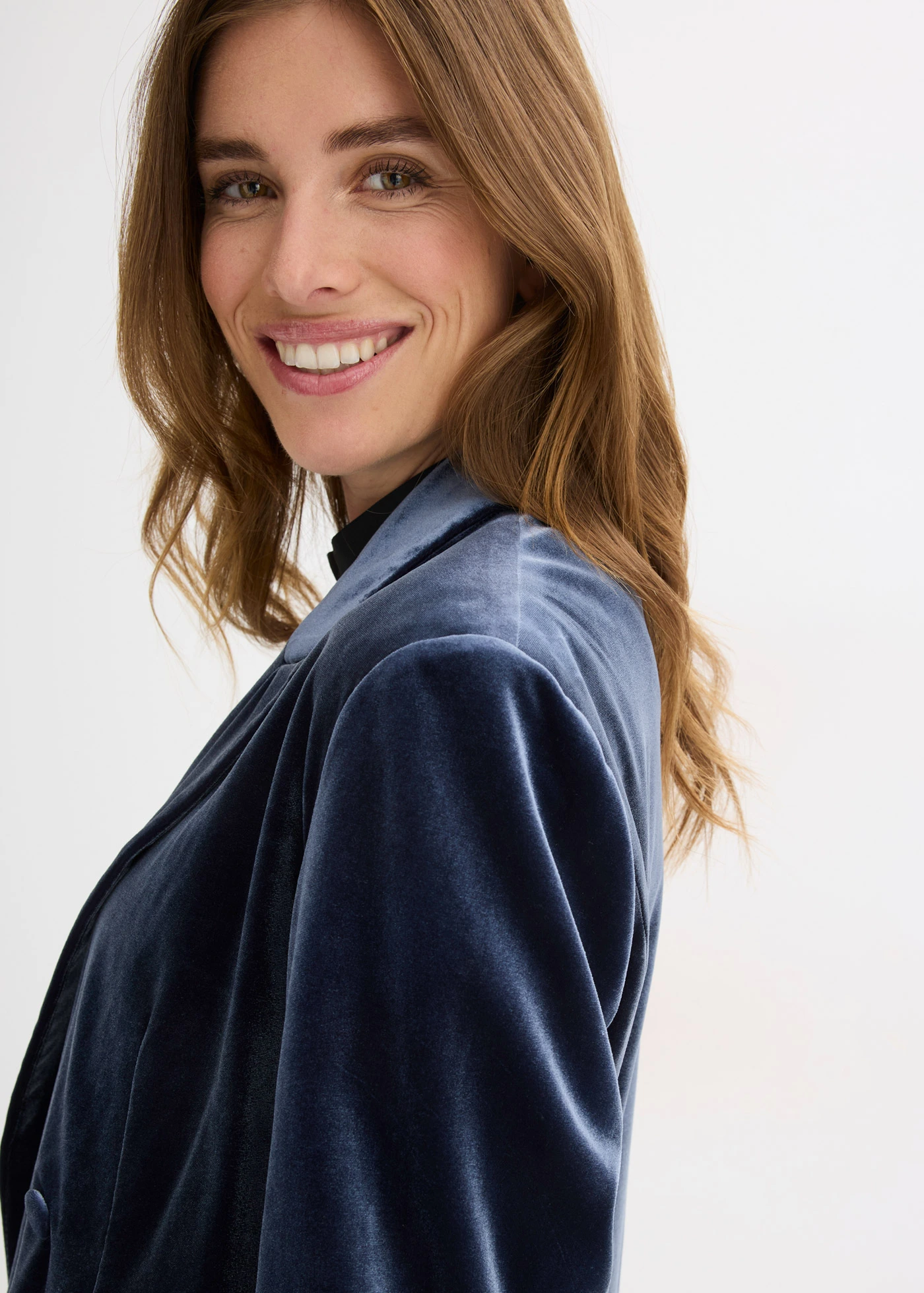 Blazer en velours doux • bleu foncé • Boutique bonprix