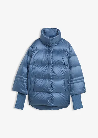 Donsjas met gerecyclede dons en gebreide mouwen