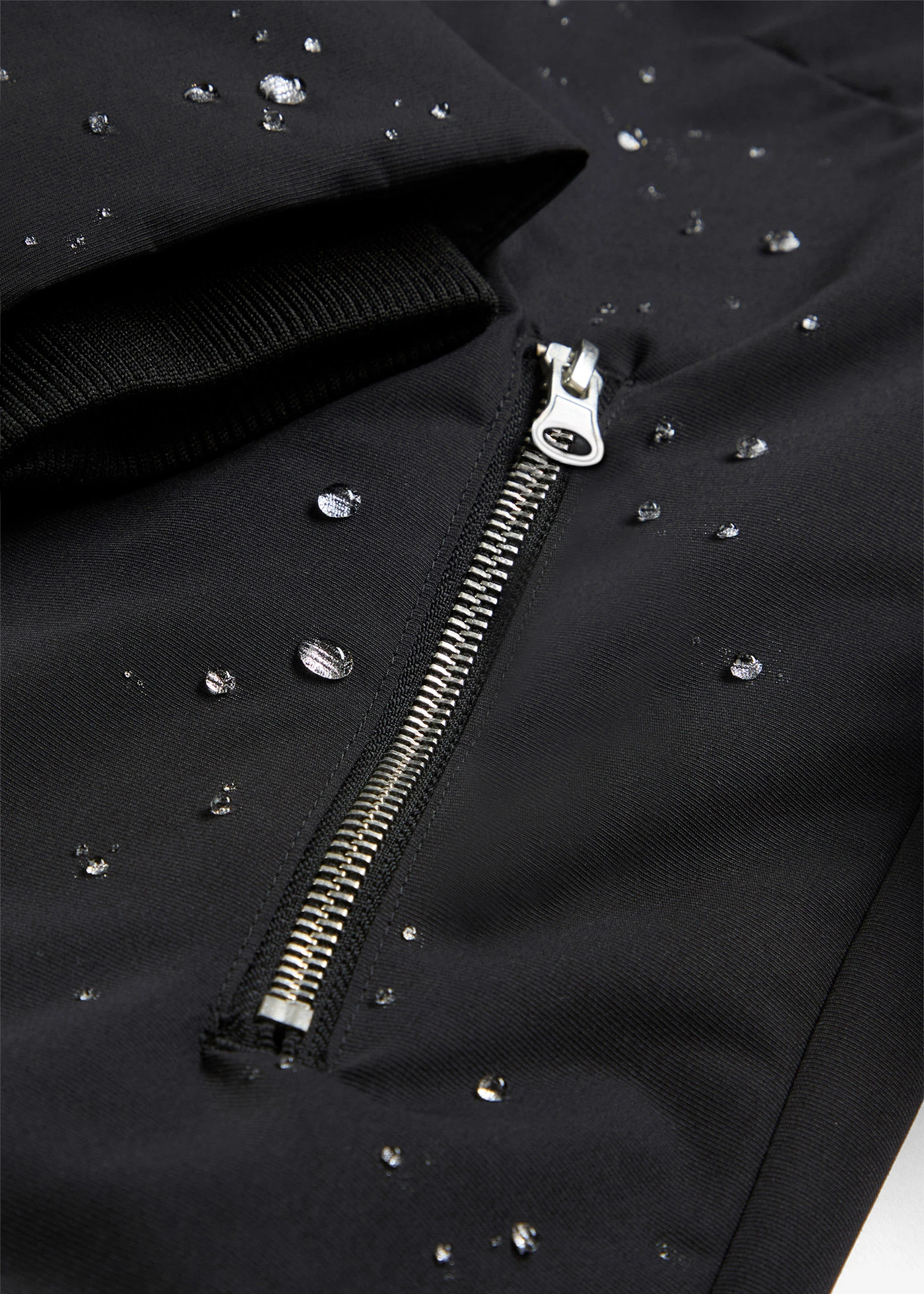 Mantou outdoor impermeabil, cu aspect 2 în 1 • negru • magazin bonprix