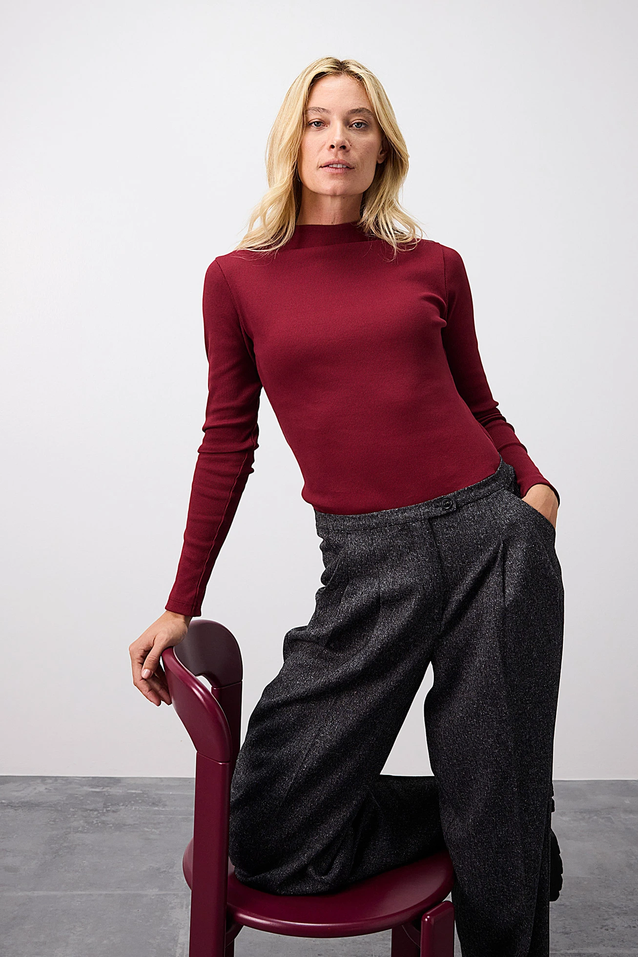 Bluză cu mâneci lungi din material ripsat • roșu rubiniu • magazin bonprix