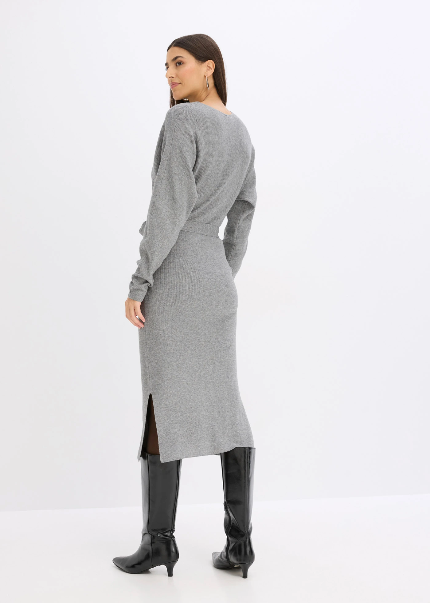 Robe fluide en maille de viscose mélangée • gris chiné • Boutique bonprix