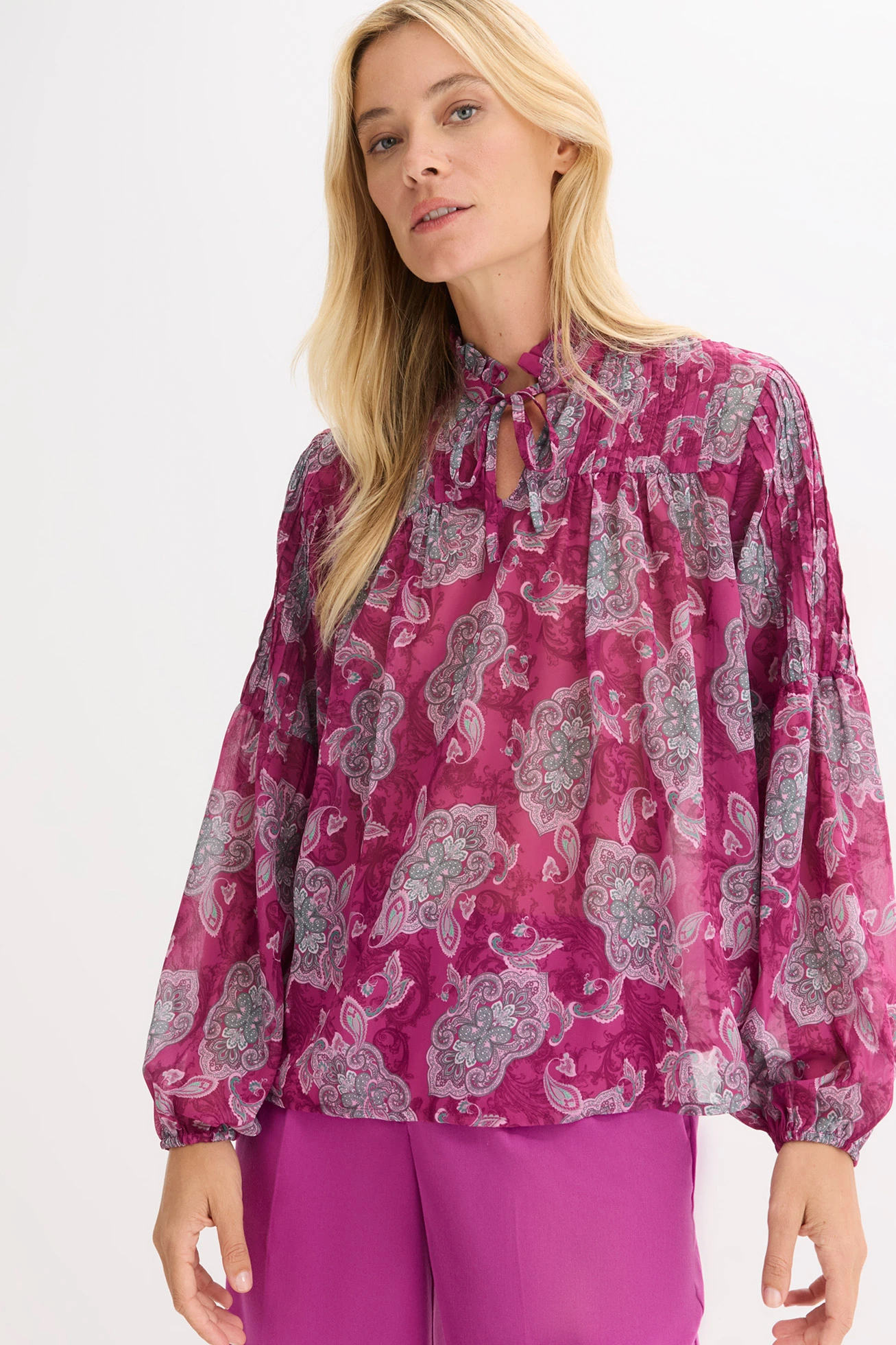 Šifonová tunika s kašmírovým potiskem • tmavě fuchsiovo-mátovo-jemně pink s kašmírovým potiskem • bonprix obchod