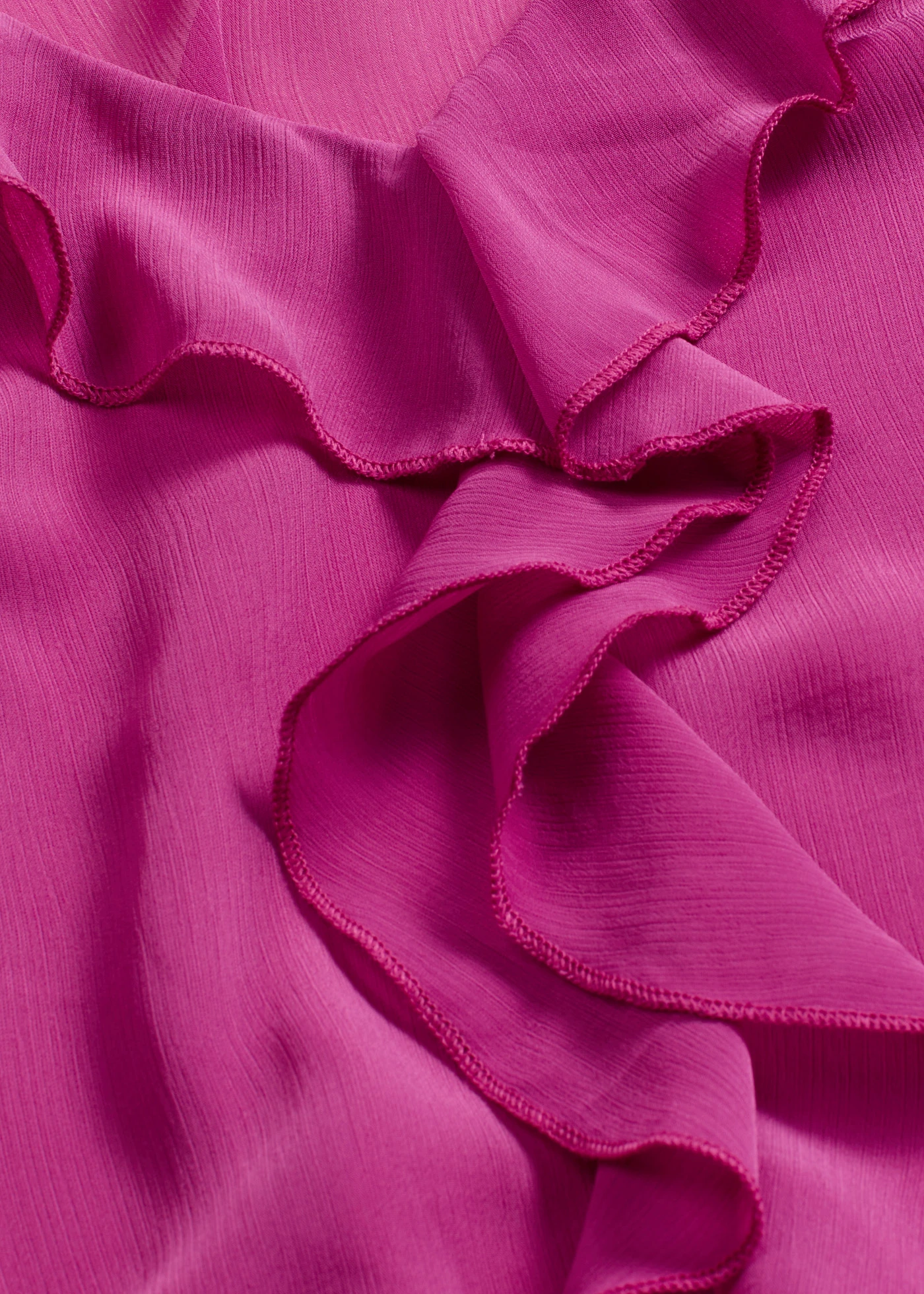 Chiffon blouse met volants • donkerfuchsia • bonprix online shop