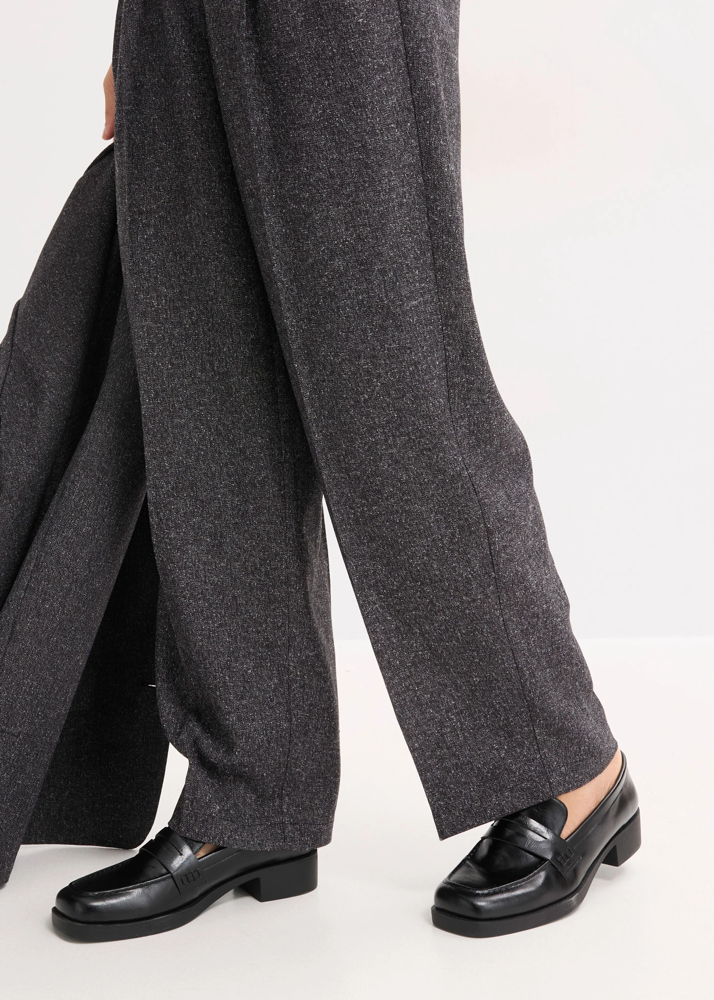 Pantalon large à pinces • gris chiné • Boutique bonprix