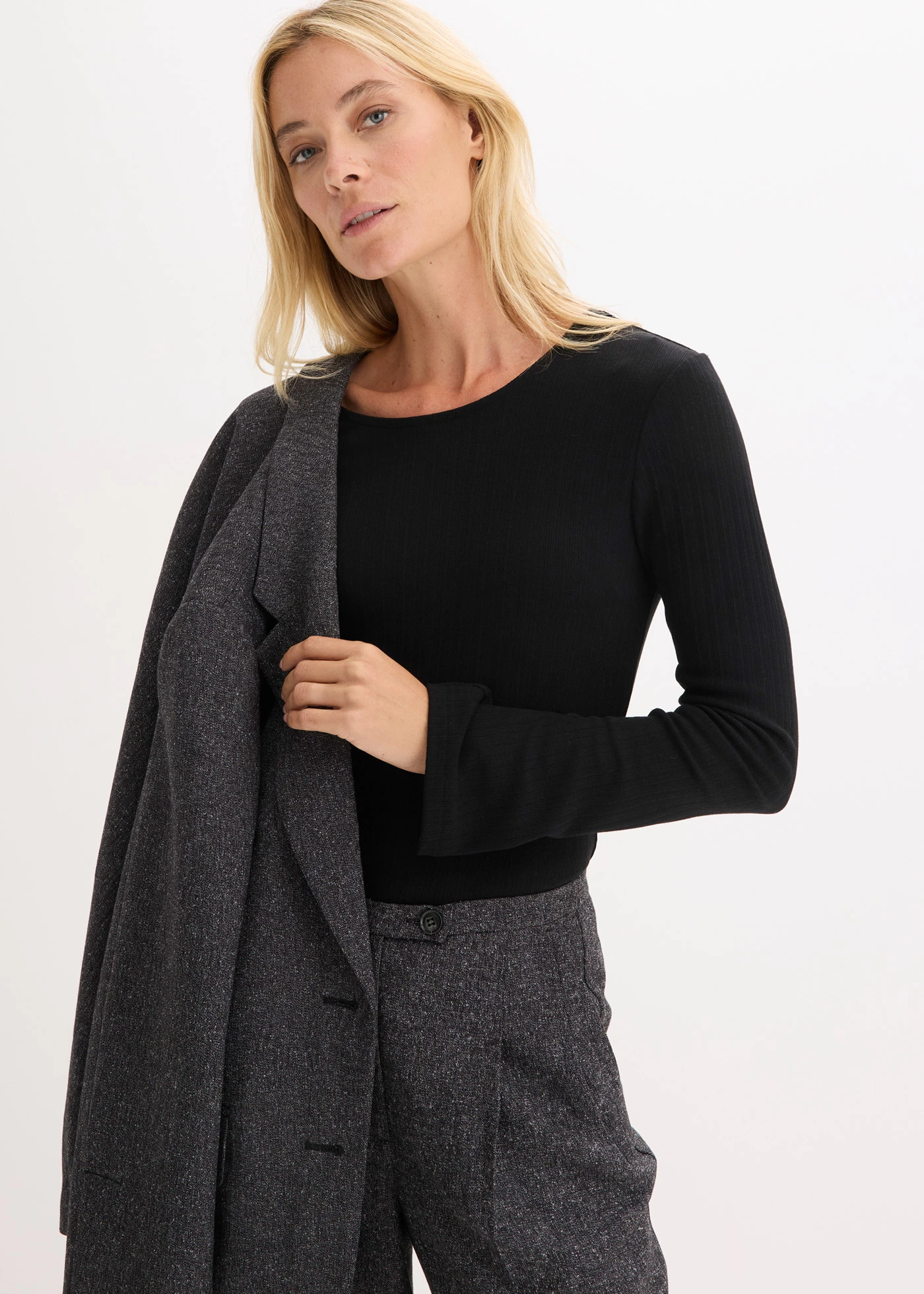 Longsleeve van geribd materiaal • zwart • bonprix online shop