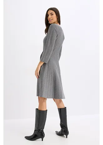 Robe douce en maille • gris chiné-noir • Boutique bonprix