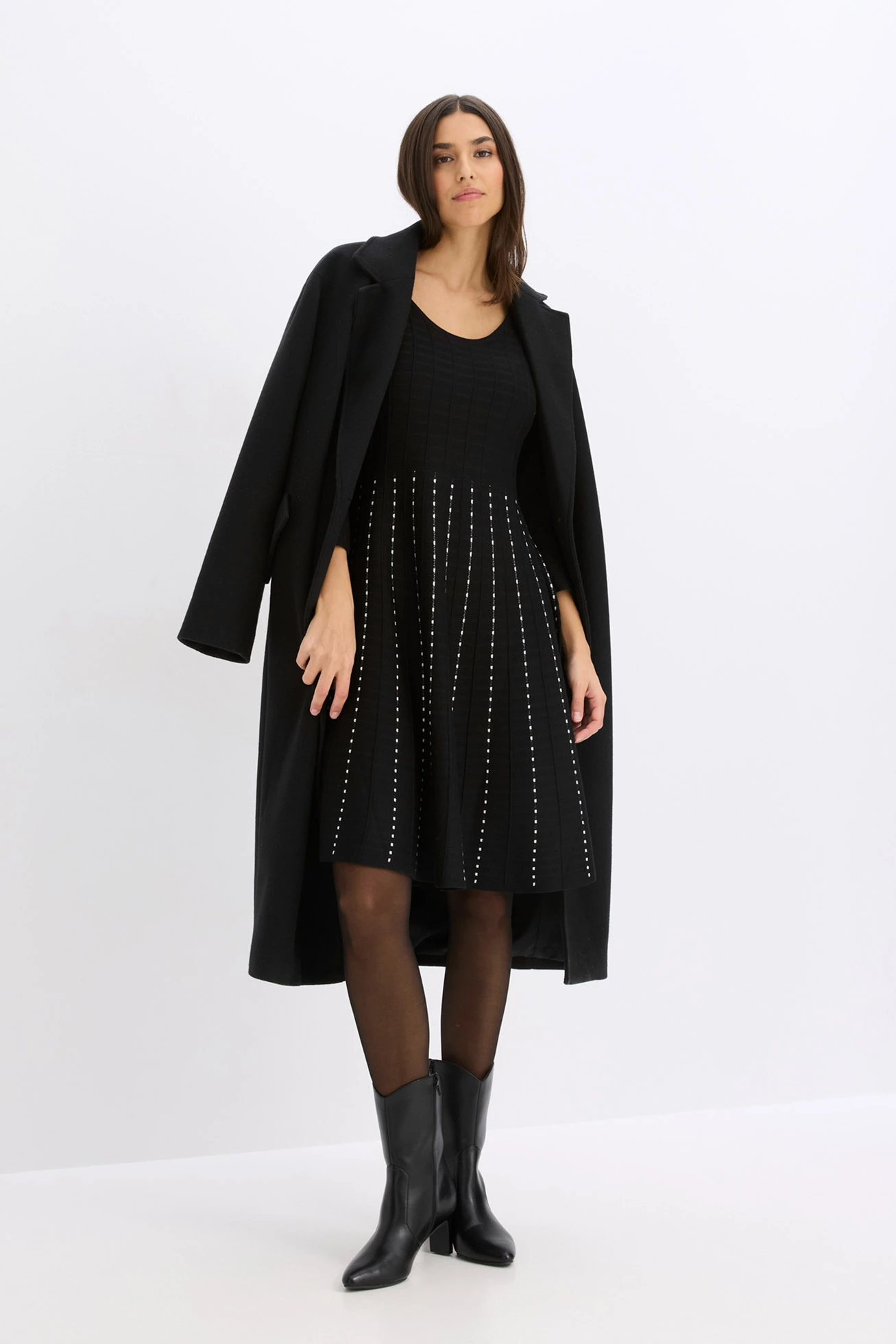 Robe douce en maille • noir/blanc • Boutique bonprix