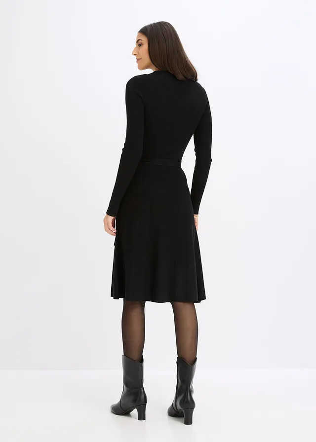 Gebreide jurk in een viscosemix • zwart • product-page.page-title-suffix