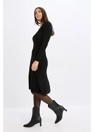 Robe en maille de viscose mélangée • noir • Boutique bonprix