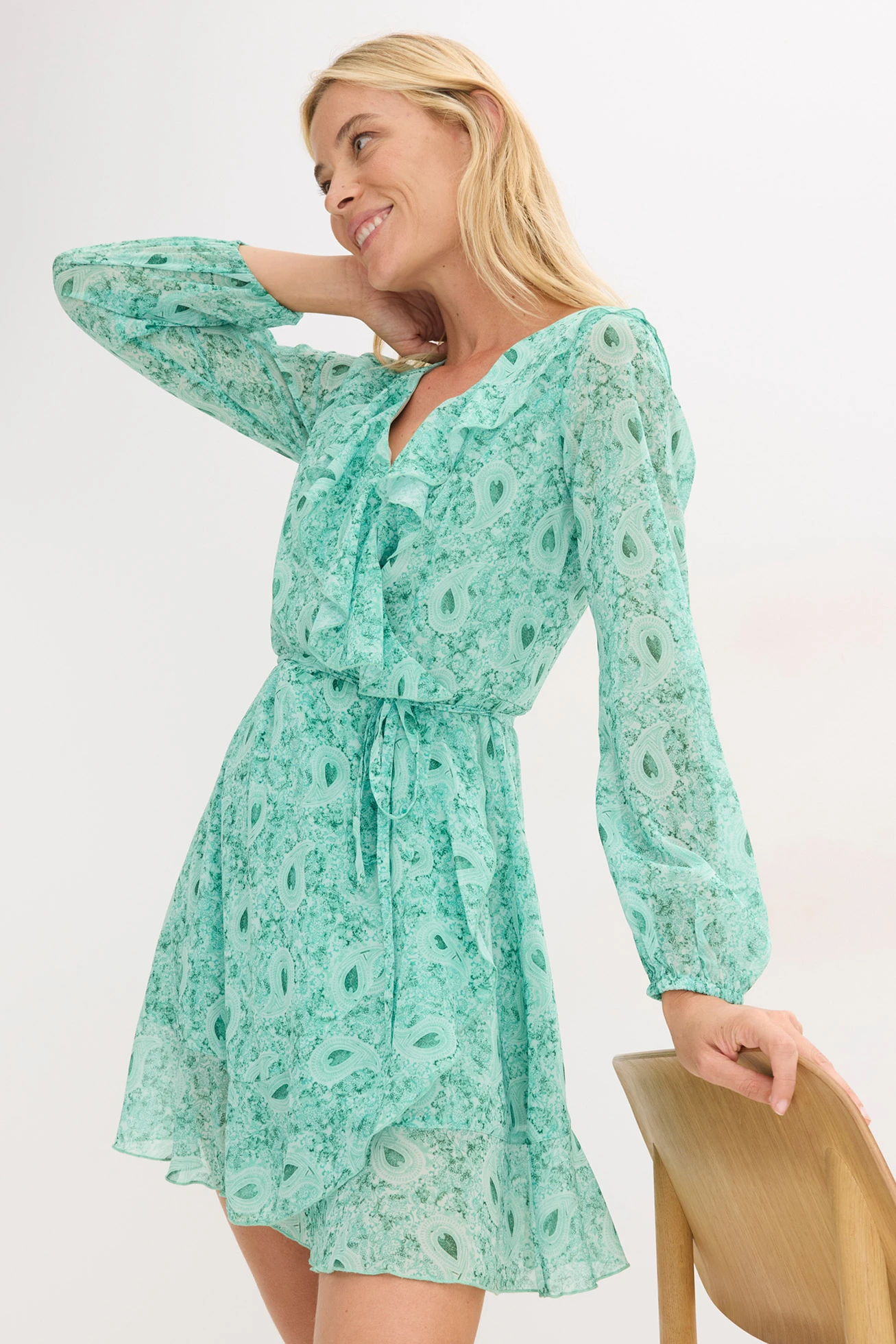 Robe en mousseline, style portefeuille • vert bouteille paisley • Boutique bonprix