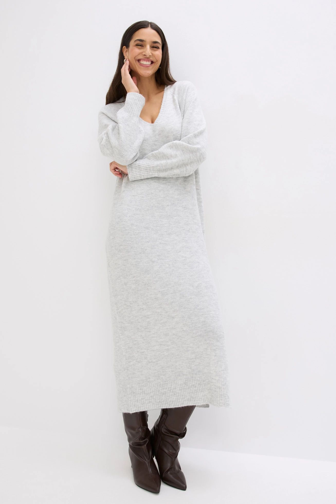 Rochie tricotată maxi, oversize • gri deschis melanj • magazin bonprix