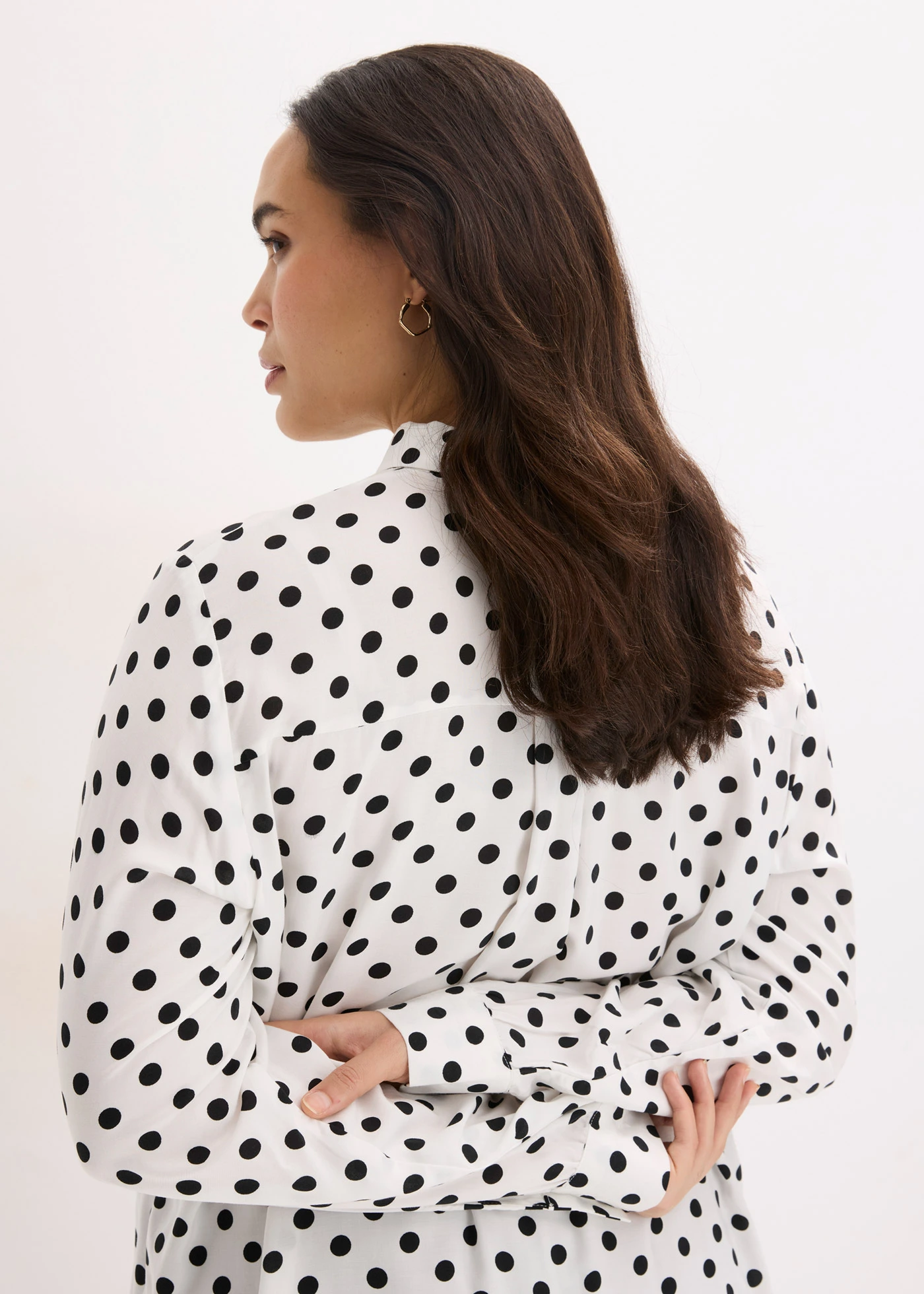 Blouse van soepele viscose • gestipt wolwit-zwart plus size • bonprix online shop