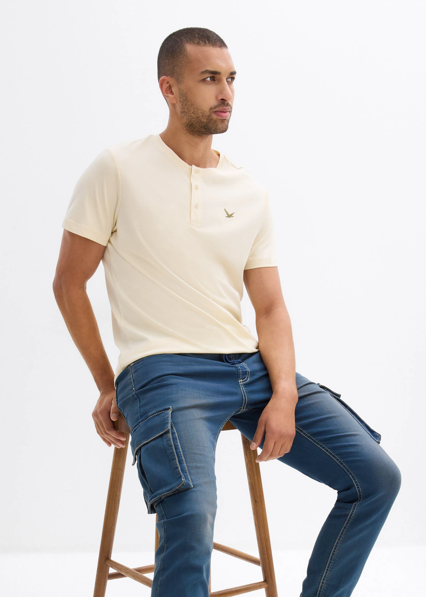 Slim Fit cargo farmer-jogger kényelmes derékpánttal, Straight • kék denim/gesztenyebarna • bonprix áruház