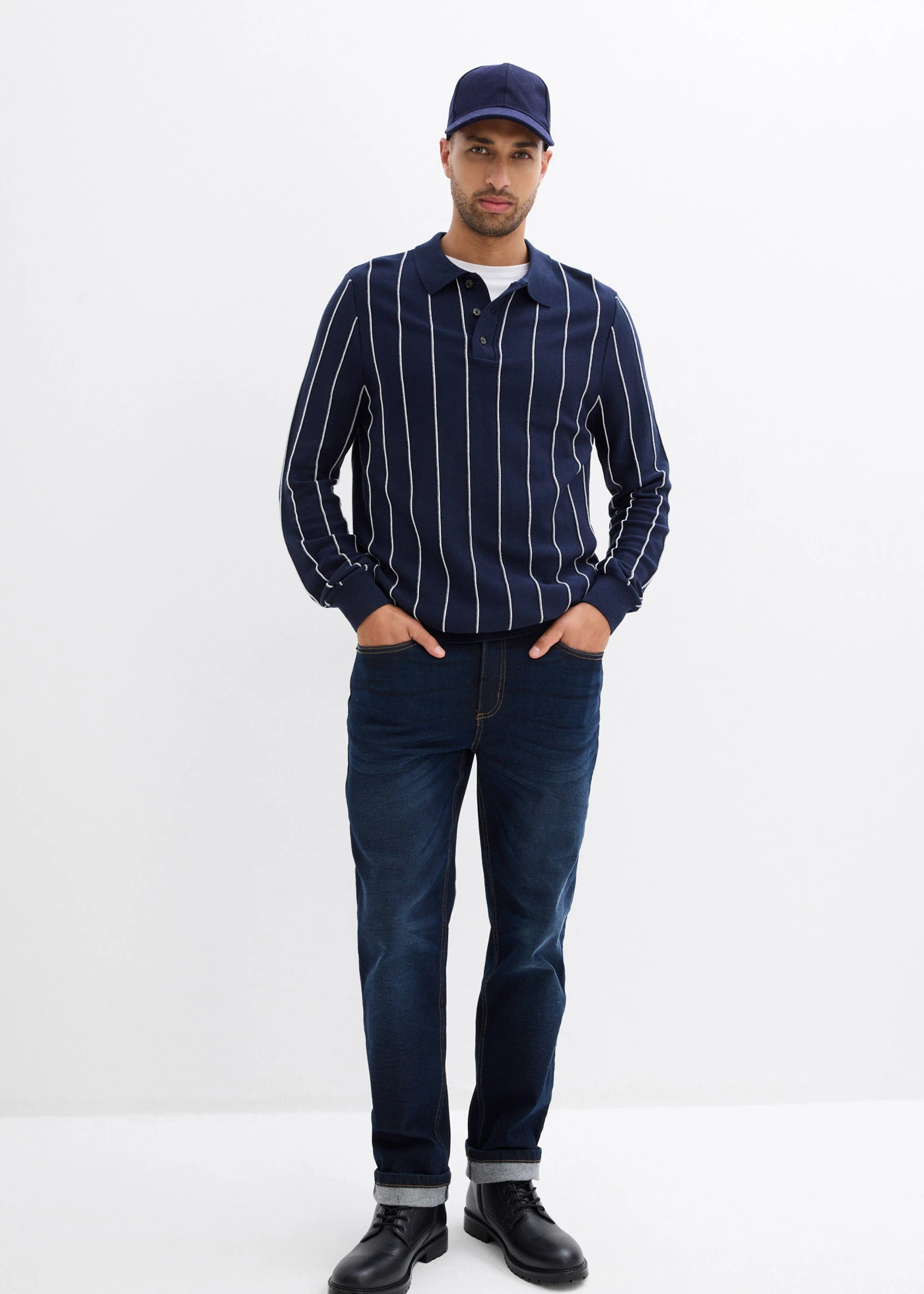 Pulover din tricotaj fin, Regular Fit • bleumarin/alb perlat cu dungi verticale • magazin bonprix