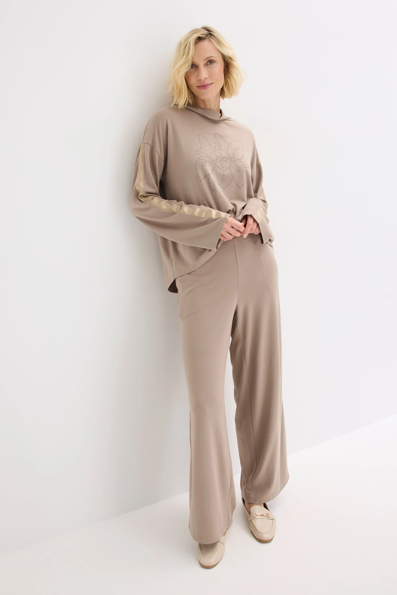 T-shirt confortable en Punto di Roma • taupe • Boutique bonprix