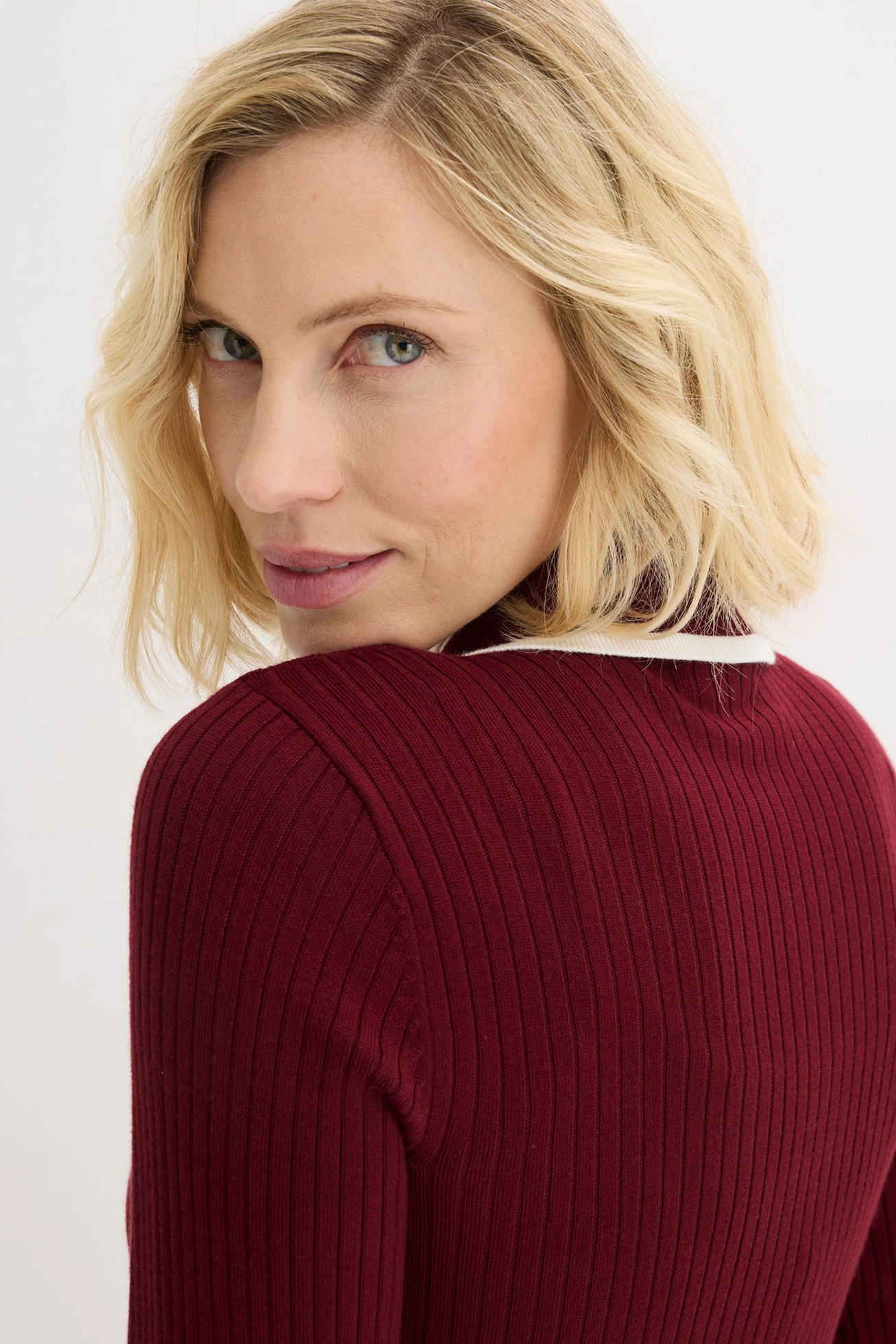 Cardigan în stil elegant • roșu rubiniu/ecru • magazin bonprix