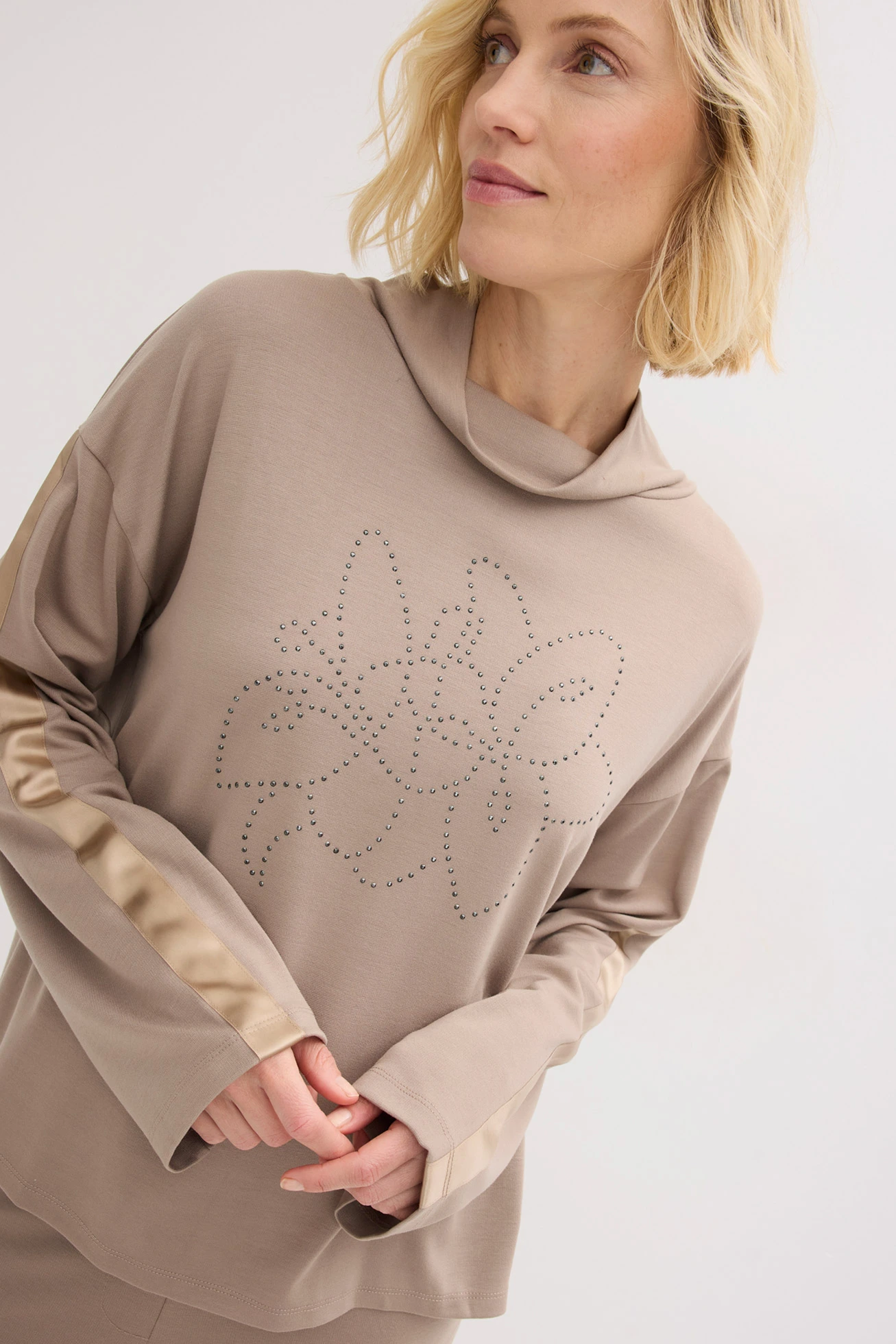 T-shirt confortable en Punto di Roma • taupe • Boutique bonprix