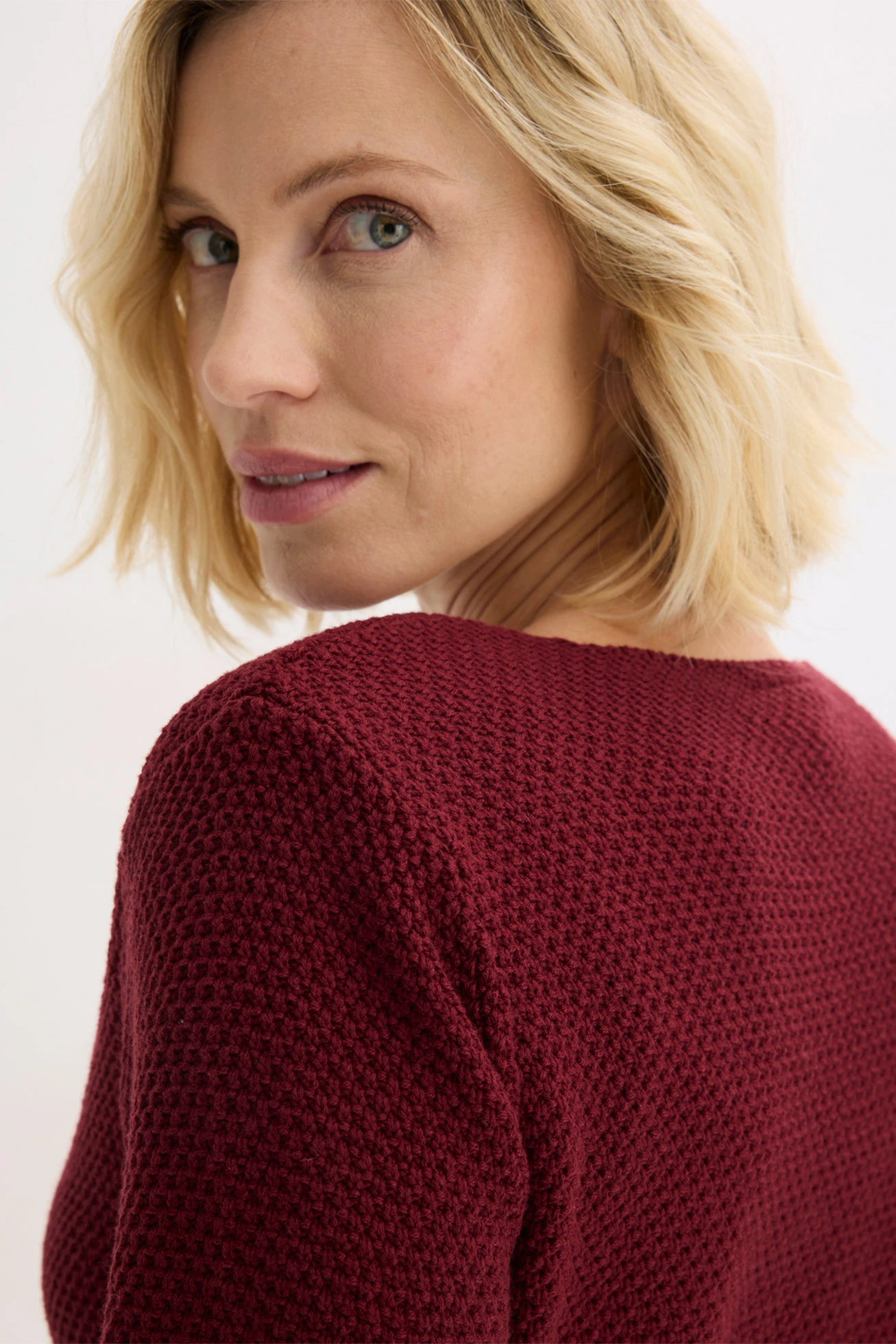 Sacou tricotat • roșu rubiniu • magazin bonprix