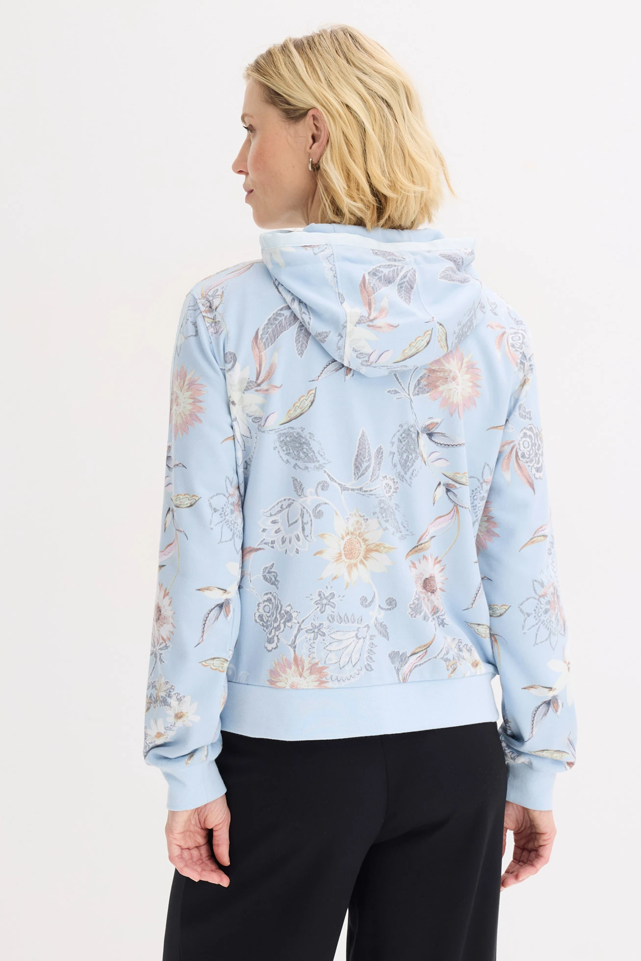 Bluza rozpinana z nadrukiem • niebieski pudrowy-jasny piaskowy w kwiaty • sklep bonprix