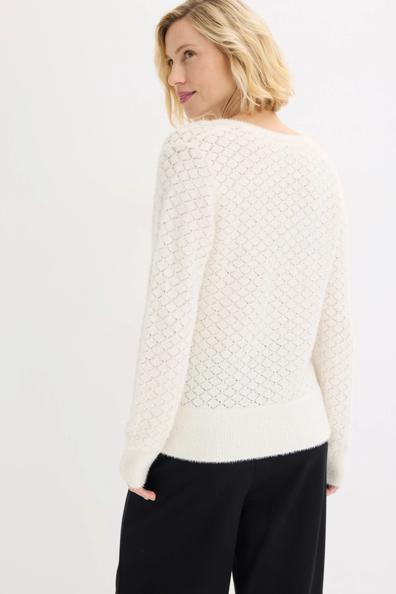 Pull ajouré avec fil peluche • blanc nacré • Boutique bonprix