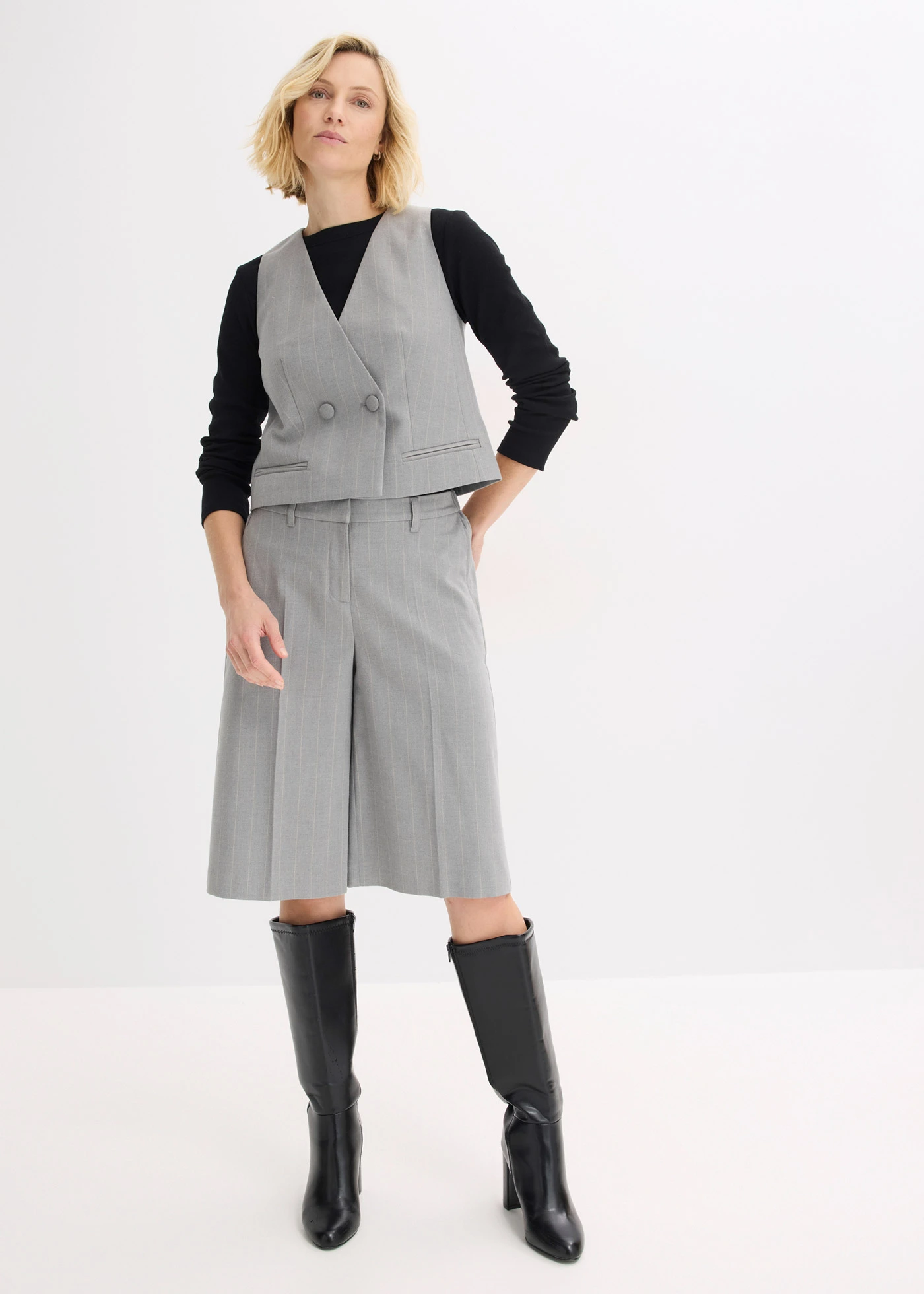 Bermuda met bandplooien, krijtstrepen patroon • grijs-beige gestreept • bonprix online shop