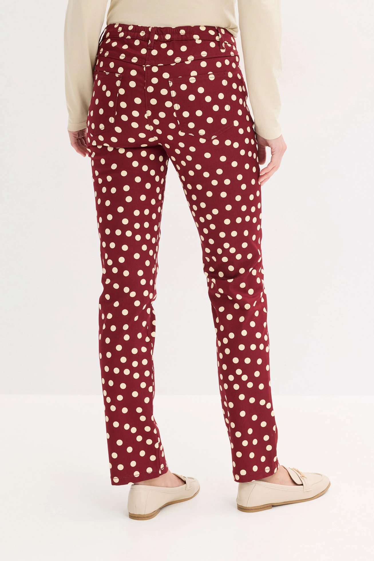Pantalon extensible 5 poches • rouge rubis pois sable clair • Boutique bonprix