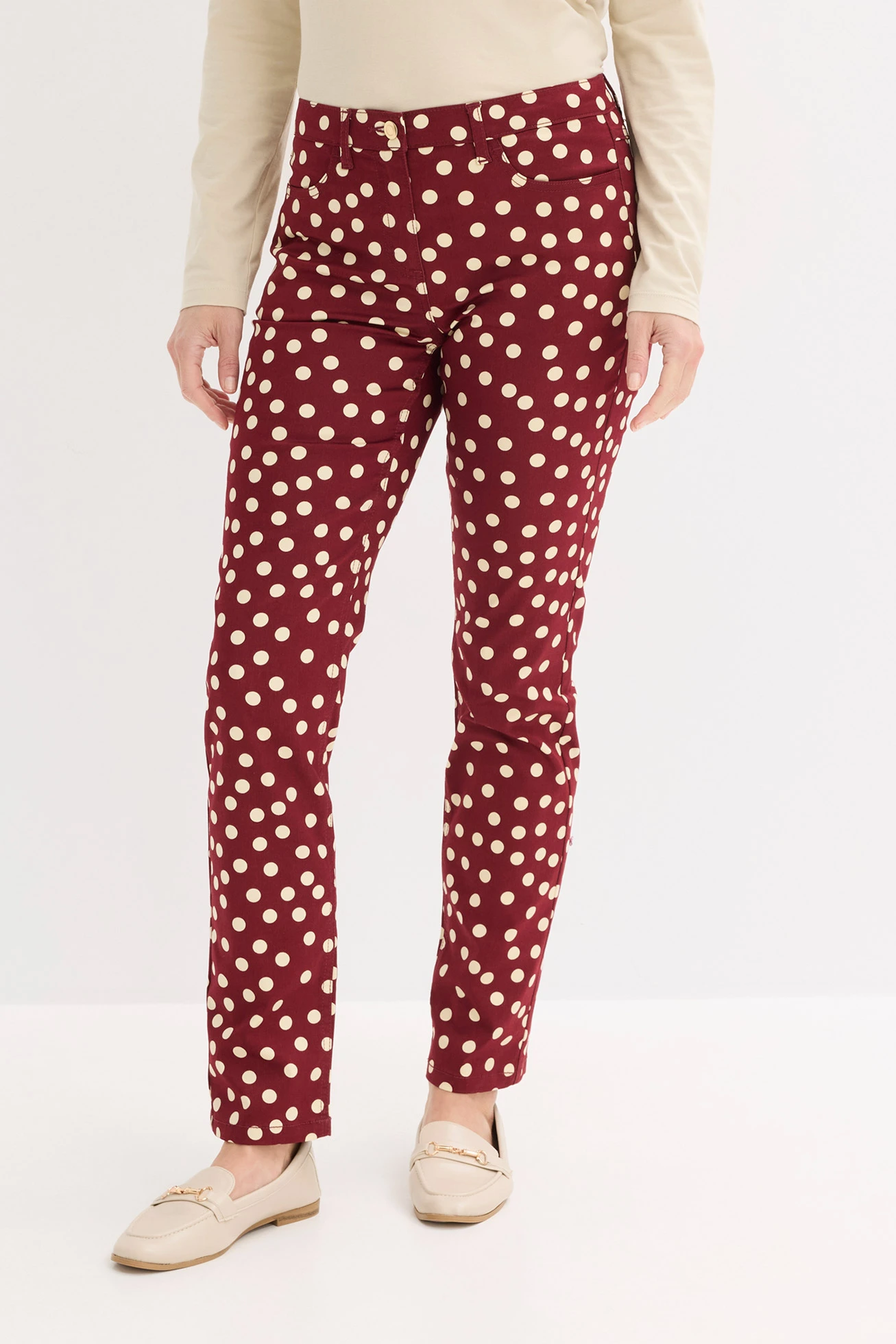 Pantalon extensible 5 poches • rouge rubis pois sable clair • Boutique bonprix