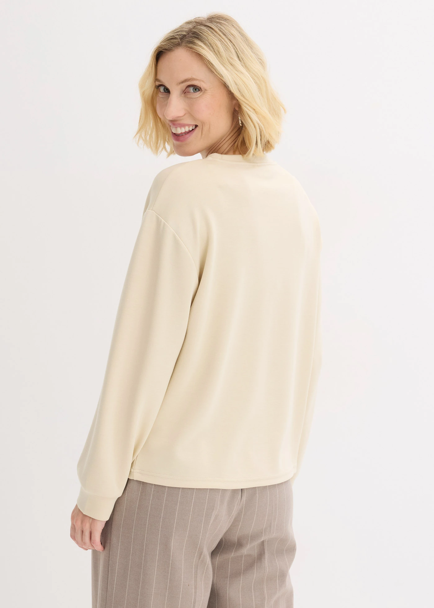 Sweat-shirt avec application • sable clair • Boutique bonprix