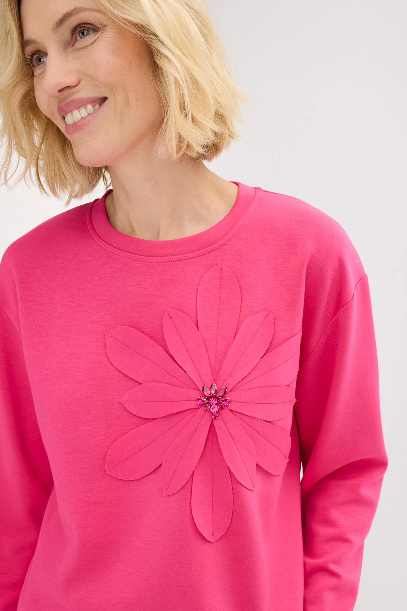 Sweat-shirt en néoprène avec application • fuchsia • Boutique bonprix