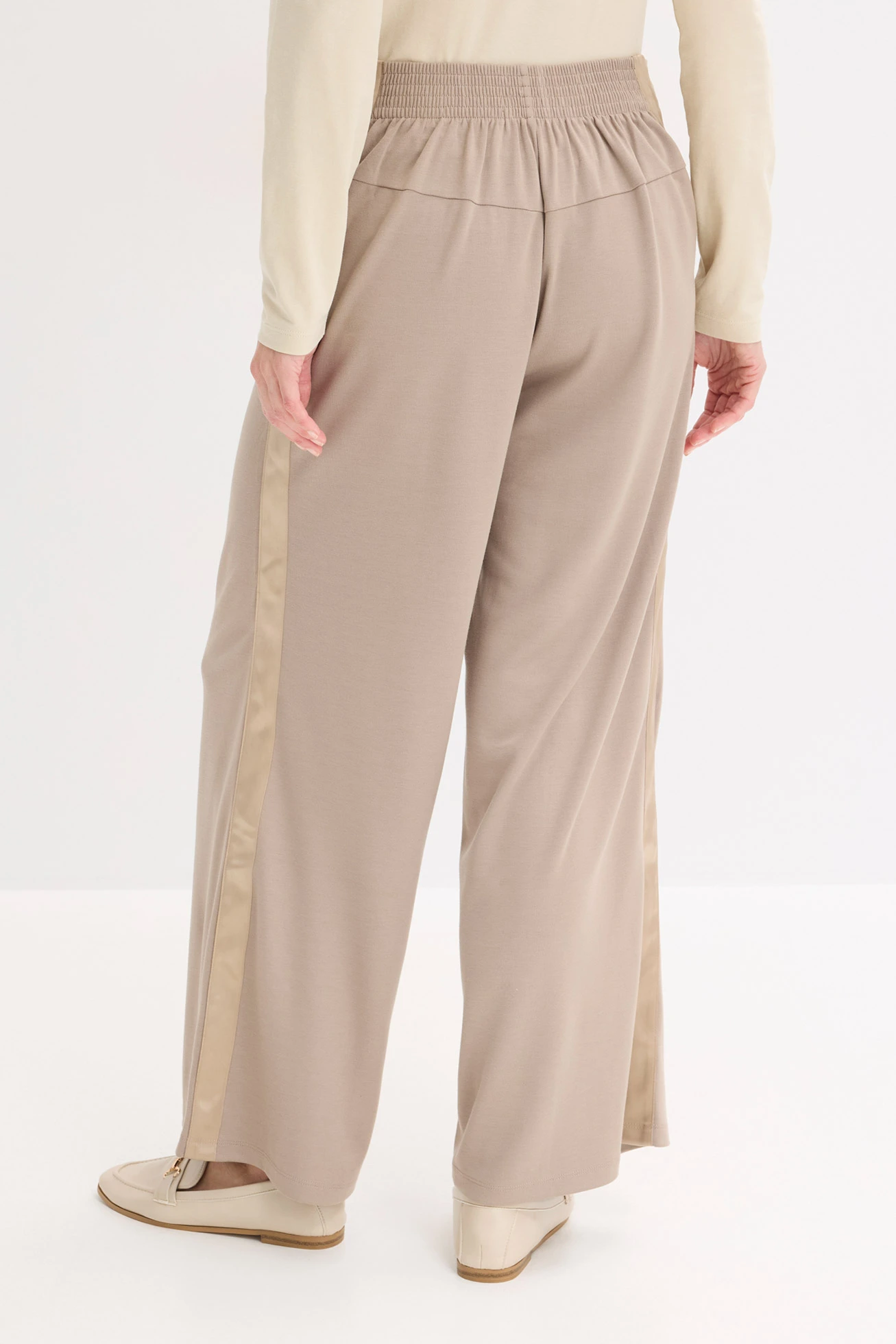 Pantaloni marlene din material Punto di Roma cu bandă din satin • gri-bej • magazin bonprix