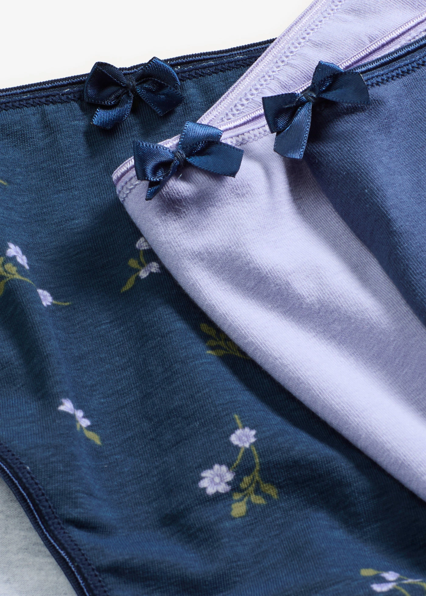 Figi maxi z wygodnej bawełny (5 sztuk) • niebieski w kwiaty+jasna lawenda+niebieski • sklep bonprix