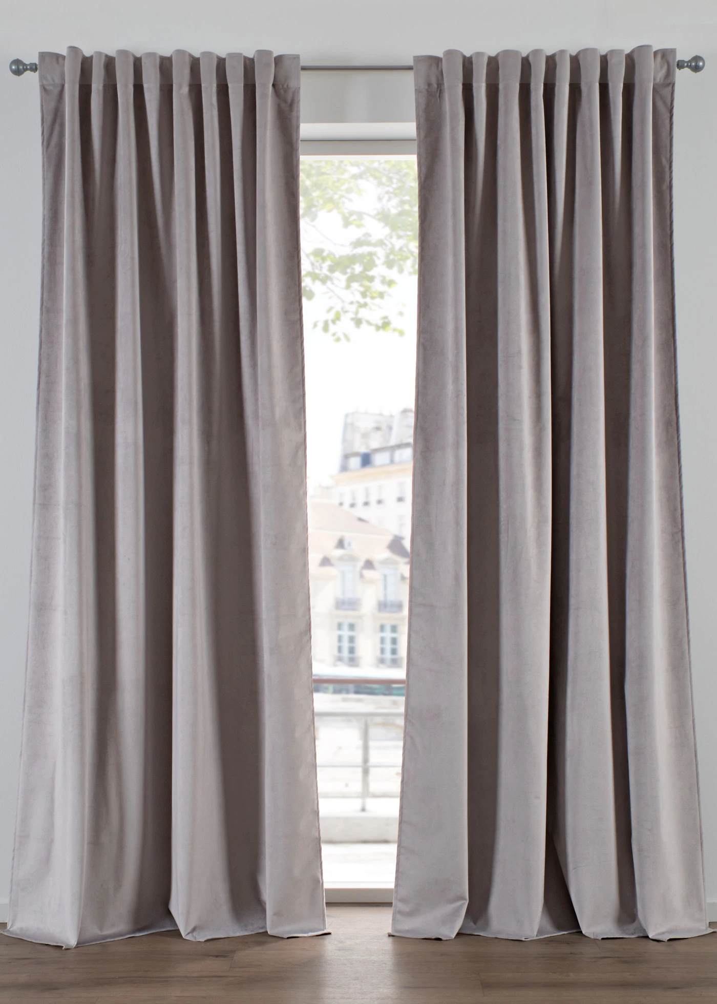 Rideau occultant et thermique au toucher velouté (1 pce) • gris clair • Boutique bonprix